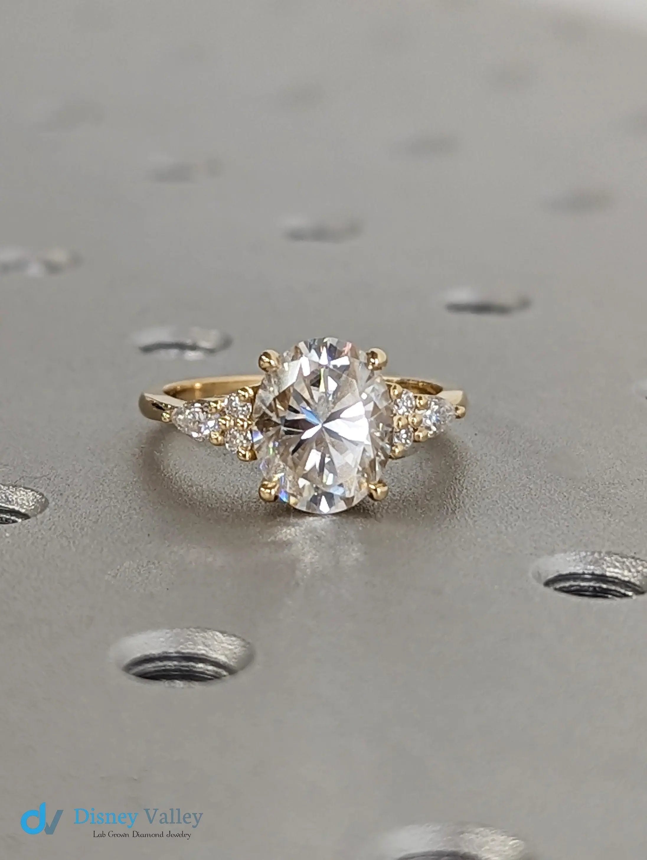 Unique 2.5ct Oval Lab Diamond Luxury 18K Yellow Gold Engagement Ring - DisneyValley