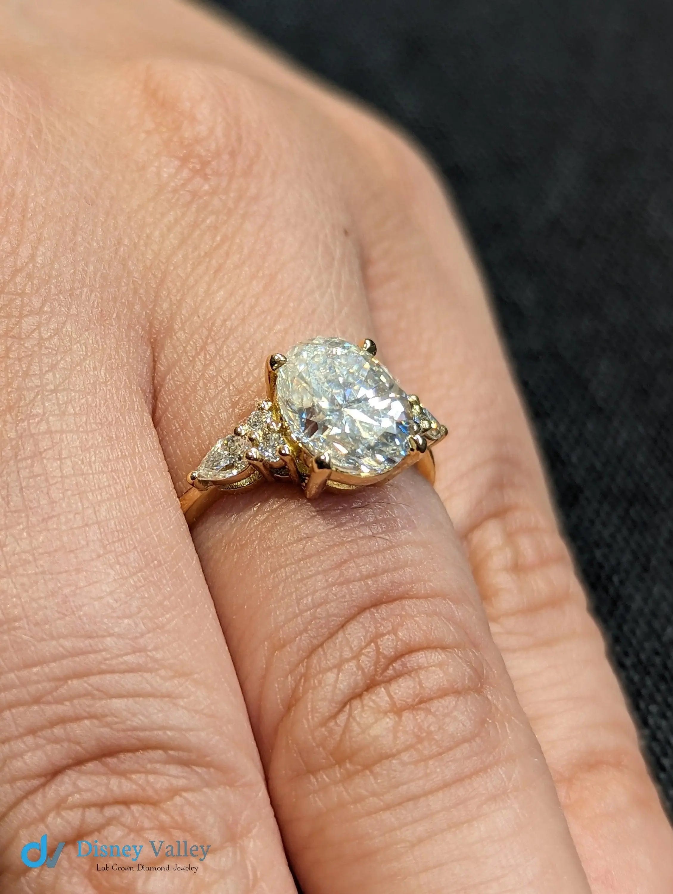 Unique 2.5ct Oval Lab Diamond Luxury 18K Yellow Gold Engagement Ring - DisneyValley