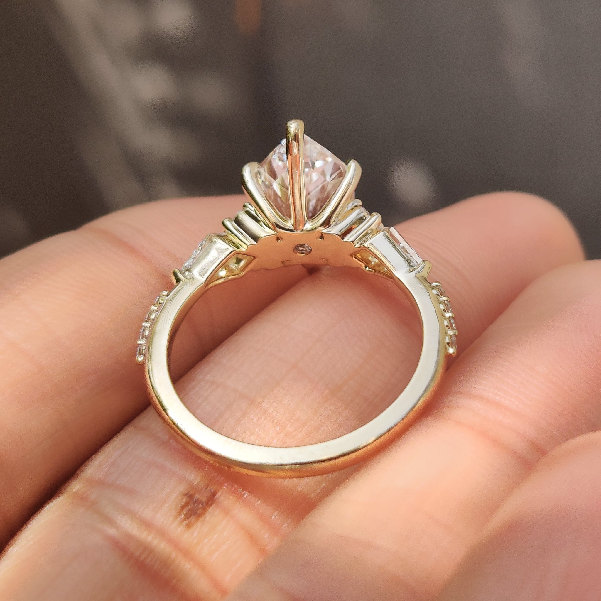 Dutch Marquise Ring with Kite and Round Side Stones
