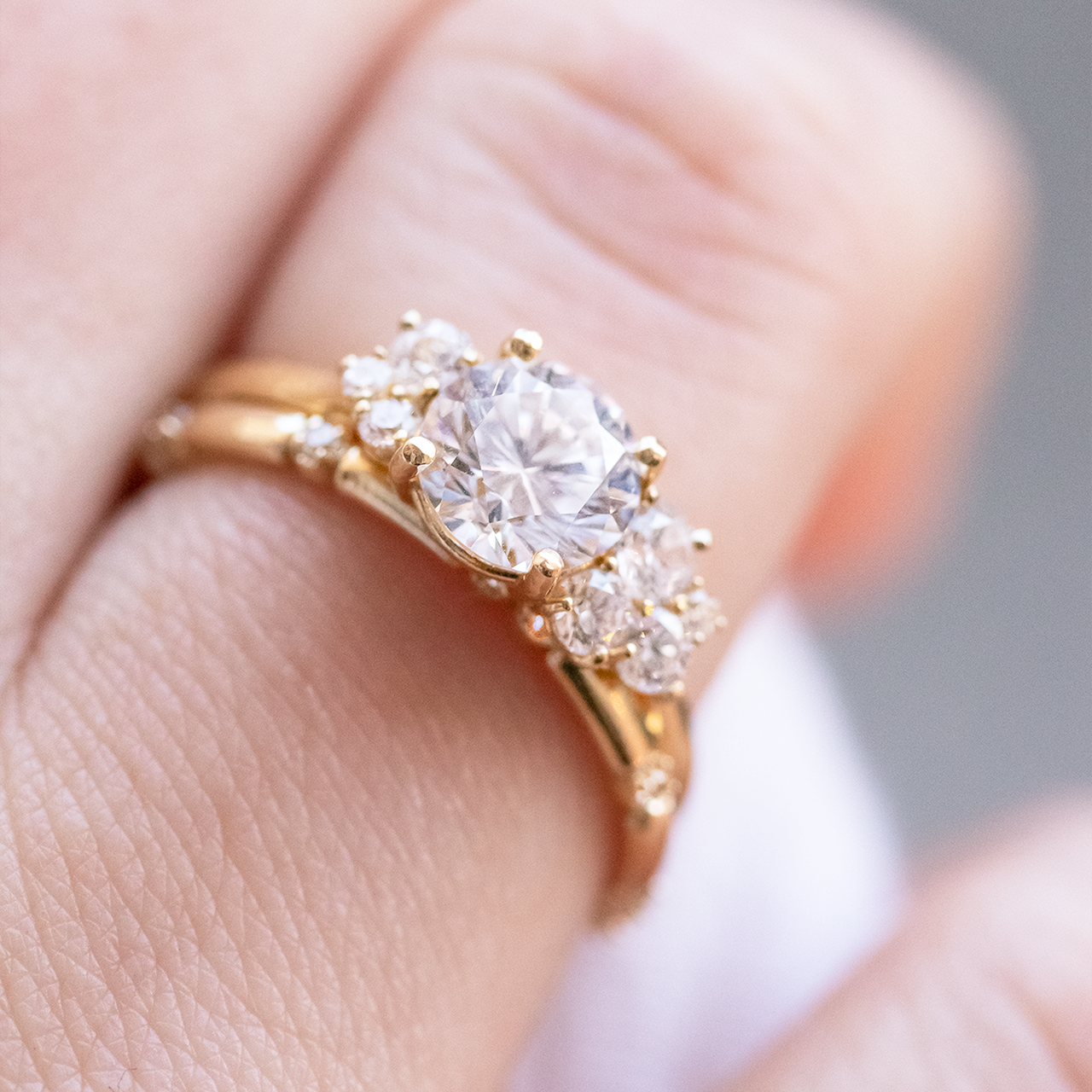 1.0 CT Round Cut Cluster Style Moissanite Engagement Ring