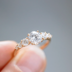 1.0 CT Round Cut Seven Stone Moissanite Engagement Ring