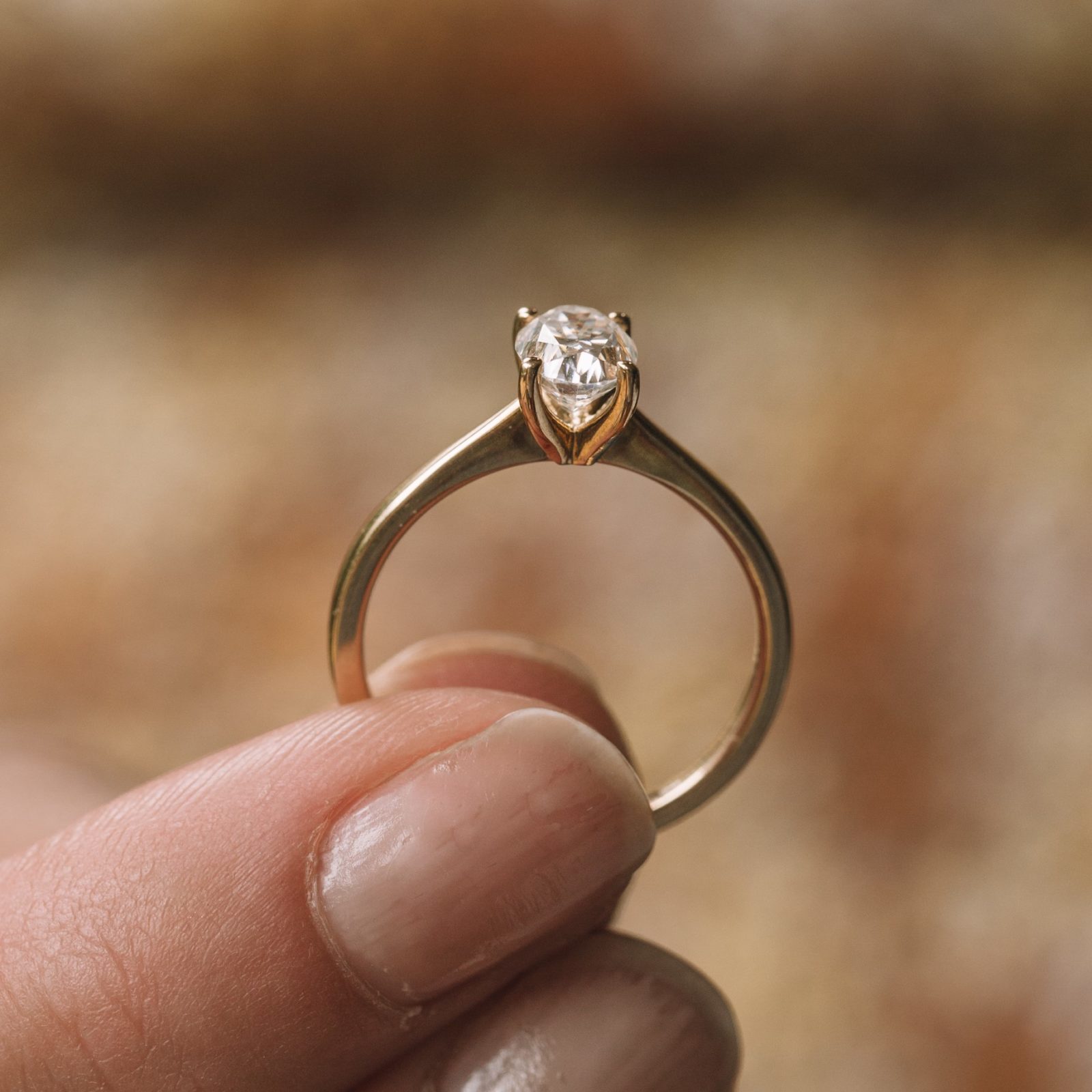 0.85 CT Oval Cut Solitaire Style Moissanite Engagement Ring