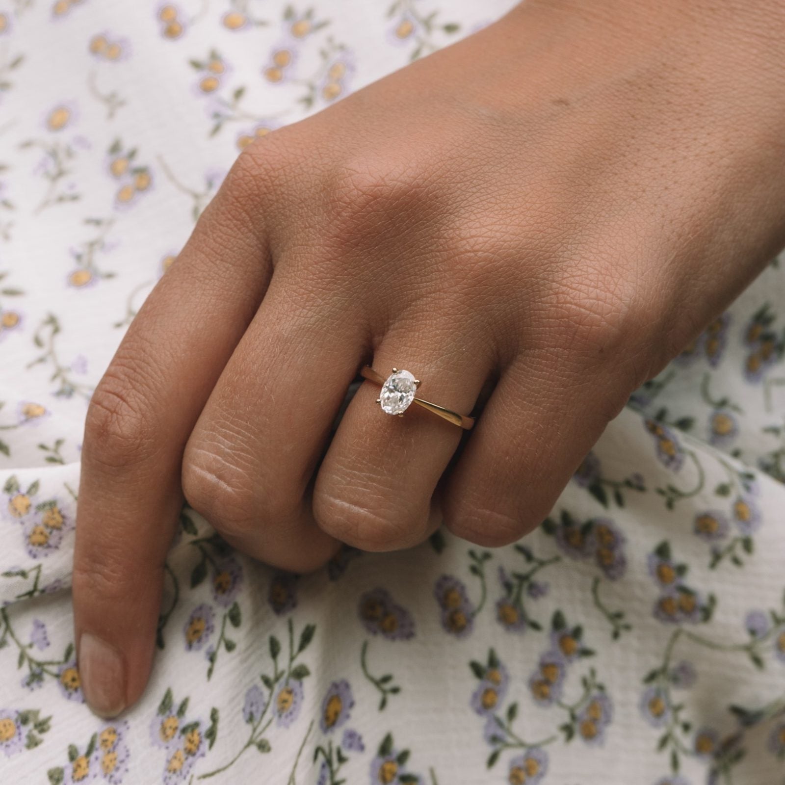 0.85 CT Oval Cut Solitaire Style Moissanite Engagement Ring