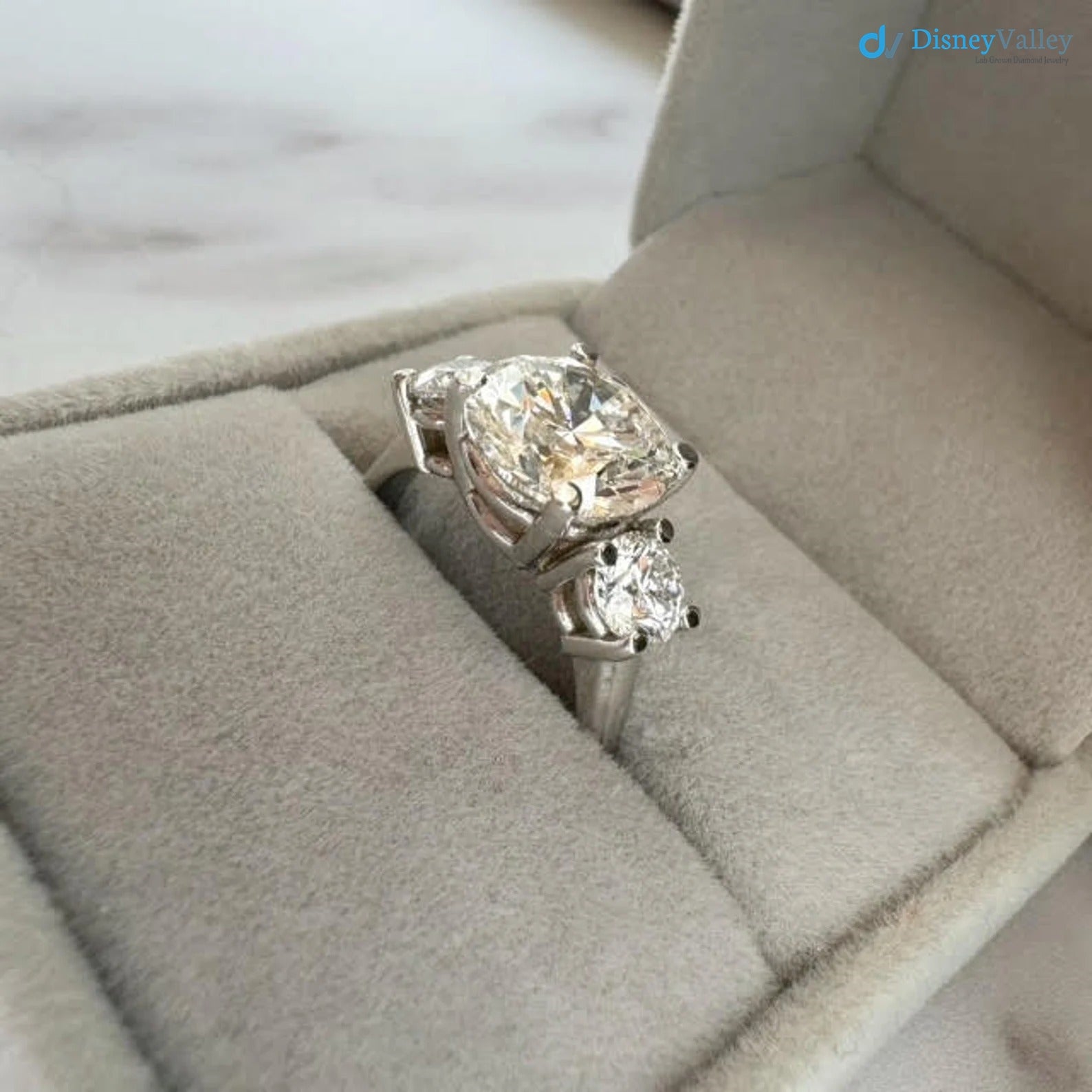 Big Breathtaking 3.5 Carat E/VS1 IGI Certified Diamond three stone Engagement Ring - DisneyValley 