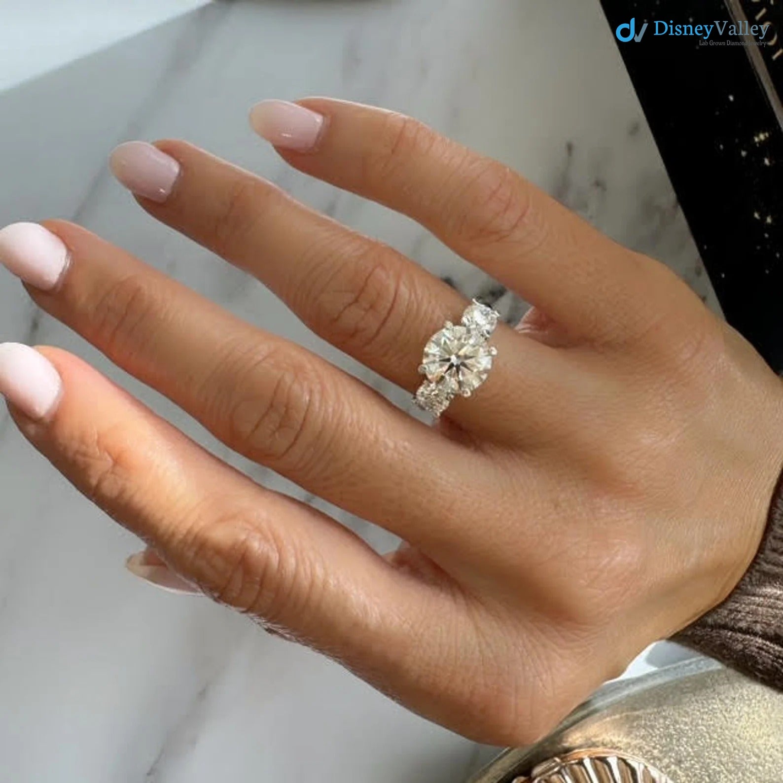 Big Breathtaking 3.5 Carat E/VS1 IGI Certified Diamond three stone Engagement Ring - DisneyValley 