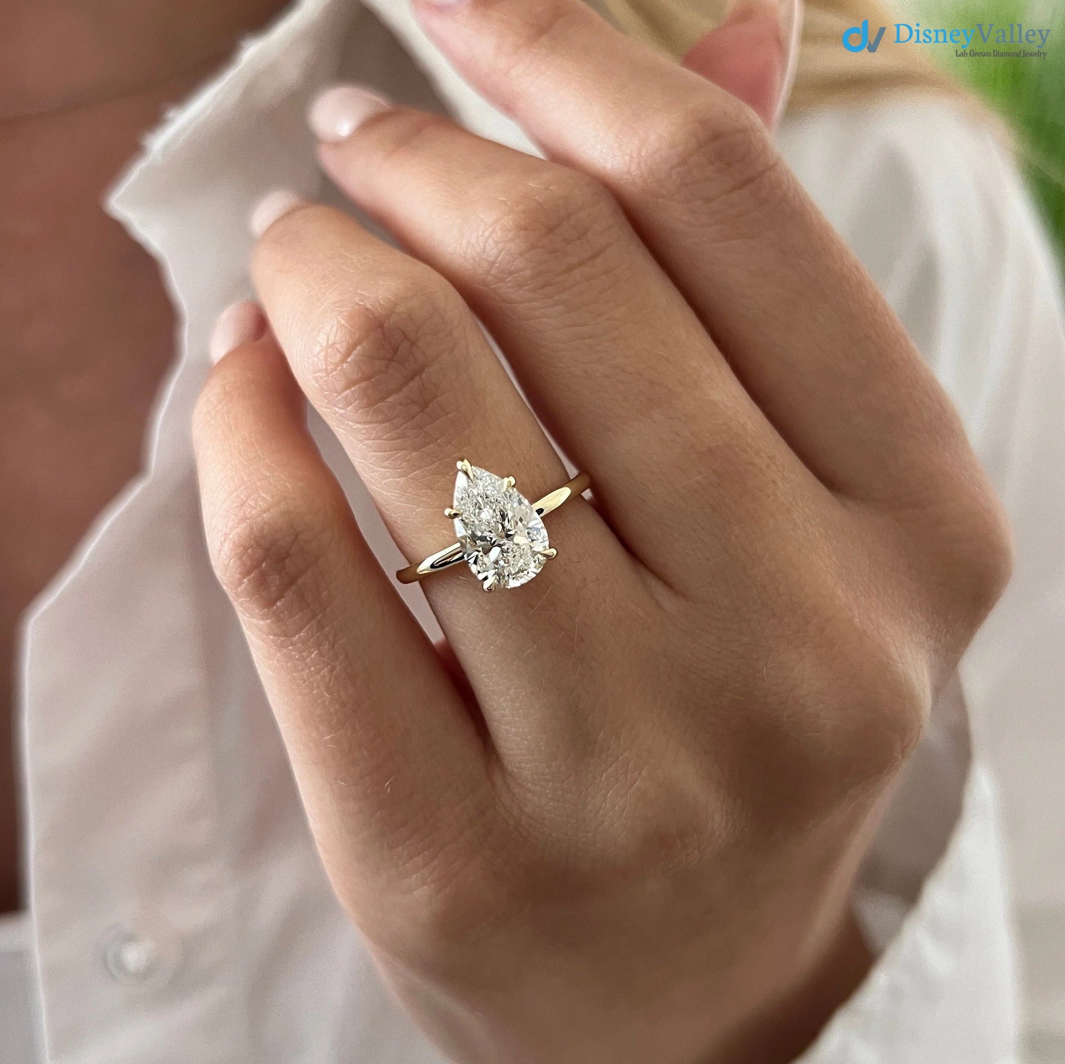 2 Carat Pear Cut Lab Grown Diamond Ring / Pear Shaped Engagement Ring - DisneyValley  Image principale du produit
