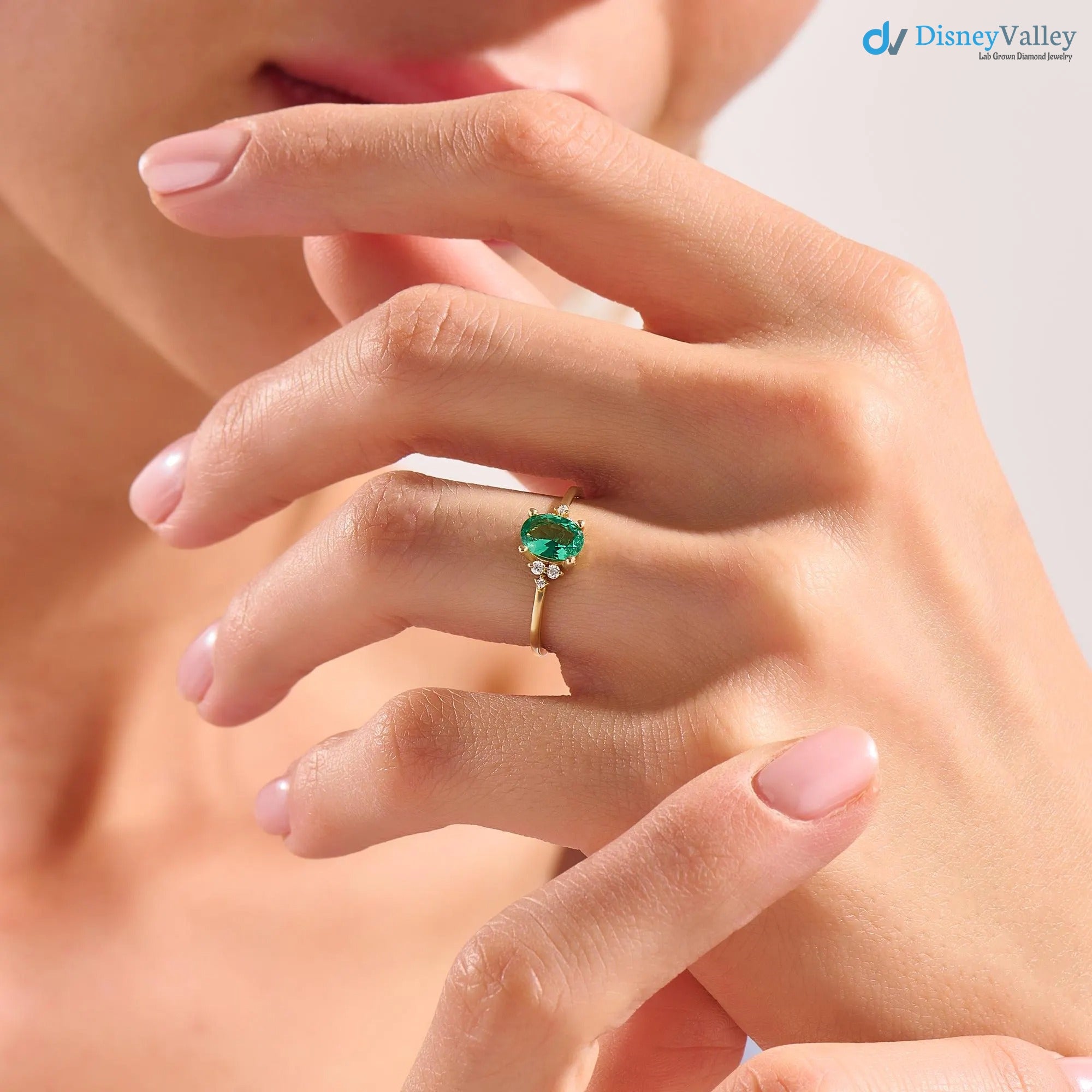 Oval Emerald Ring for Women Solid Gold Emerald Engagement Ring - DisneyValley 