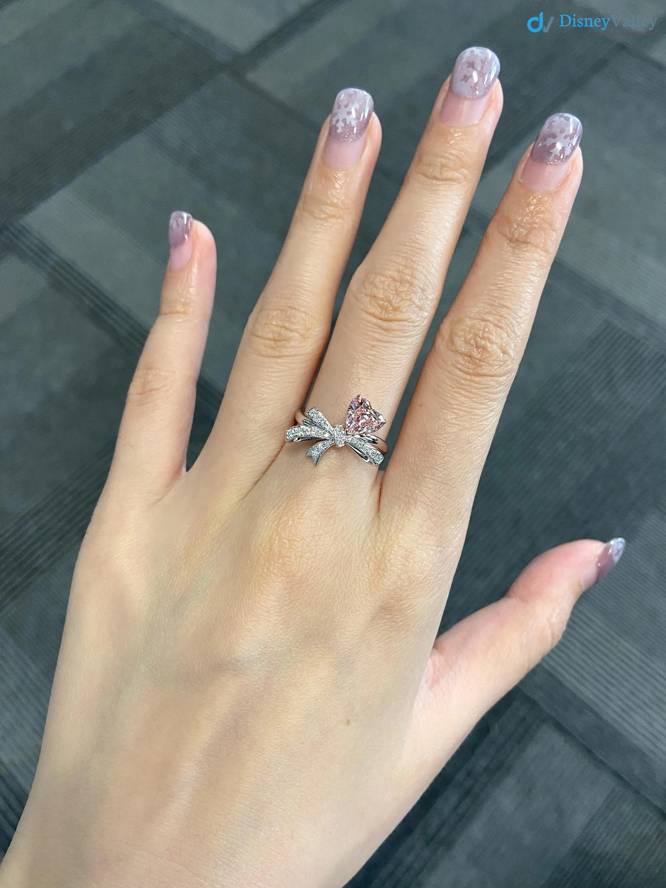 Heart Cut 1.17 Carat Fancy INTENSE PINK Lab grown diamond IGI Certificate Ring Secondary image