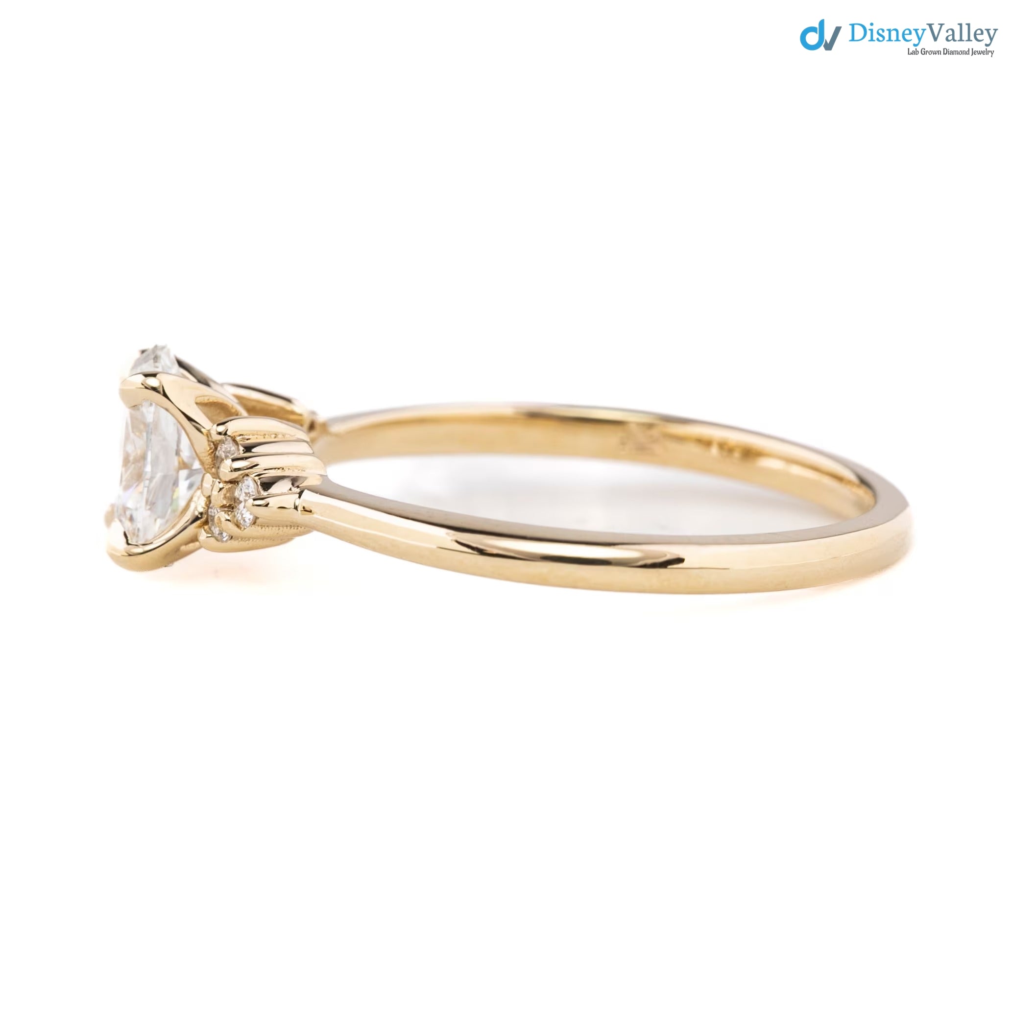lab diamond engagement ring, oval brilliant cut diamond, diamond cluster engagement ring