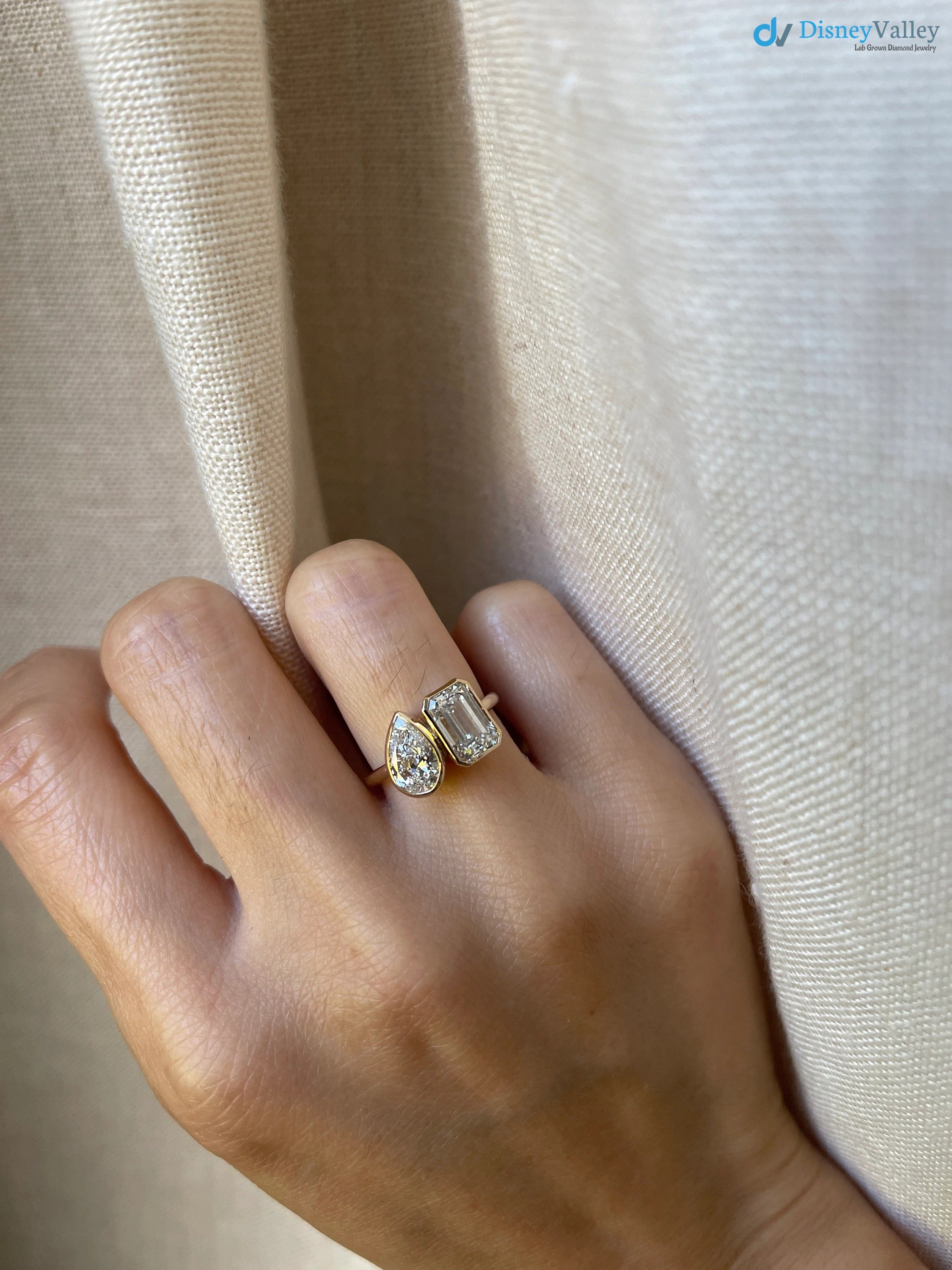 Bezel Lab Diamond Moi et Toi Ring, 2 Carat Emerald Cut Diamond Ring - DisneyValley 