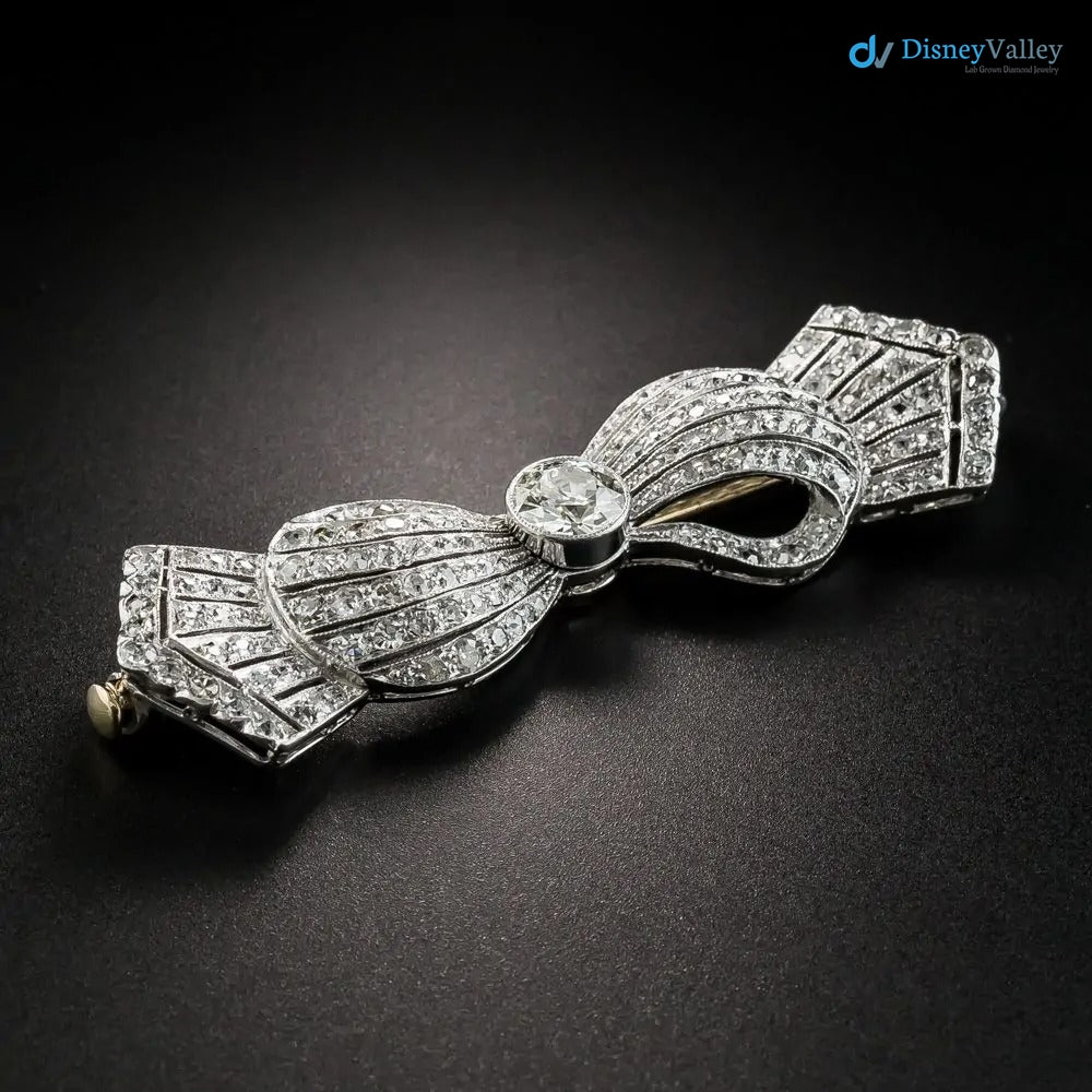 Late Edwardian/Art Deco shining European-cut Diamond Bow Brooch