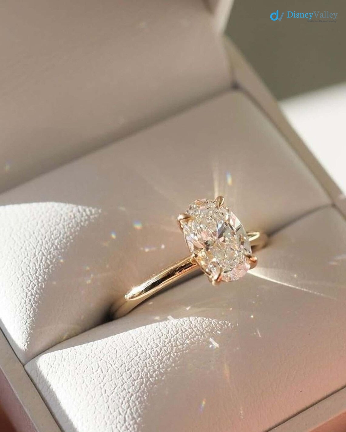 Oval Lab Grown Diamond Engagement Ring Solitaire Wedding Ring 1st Anniversary Ring - DisneyValley  Image principale du produit