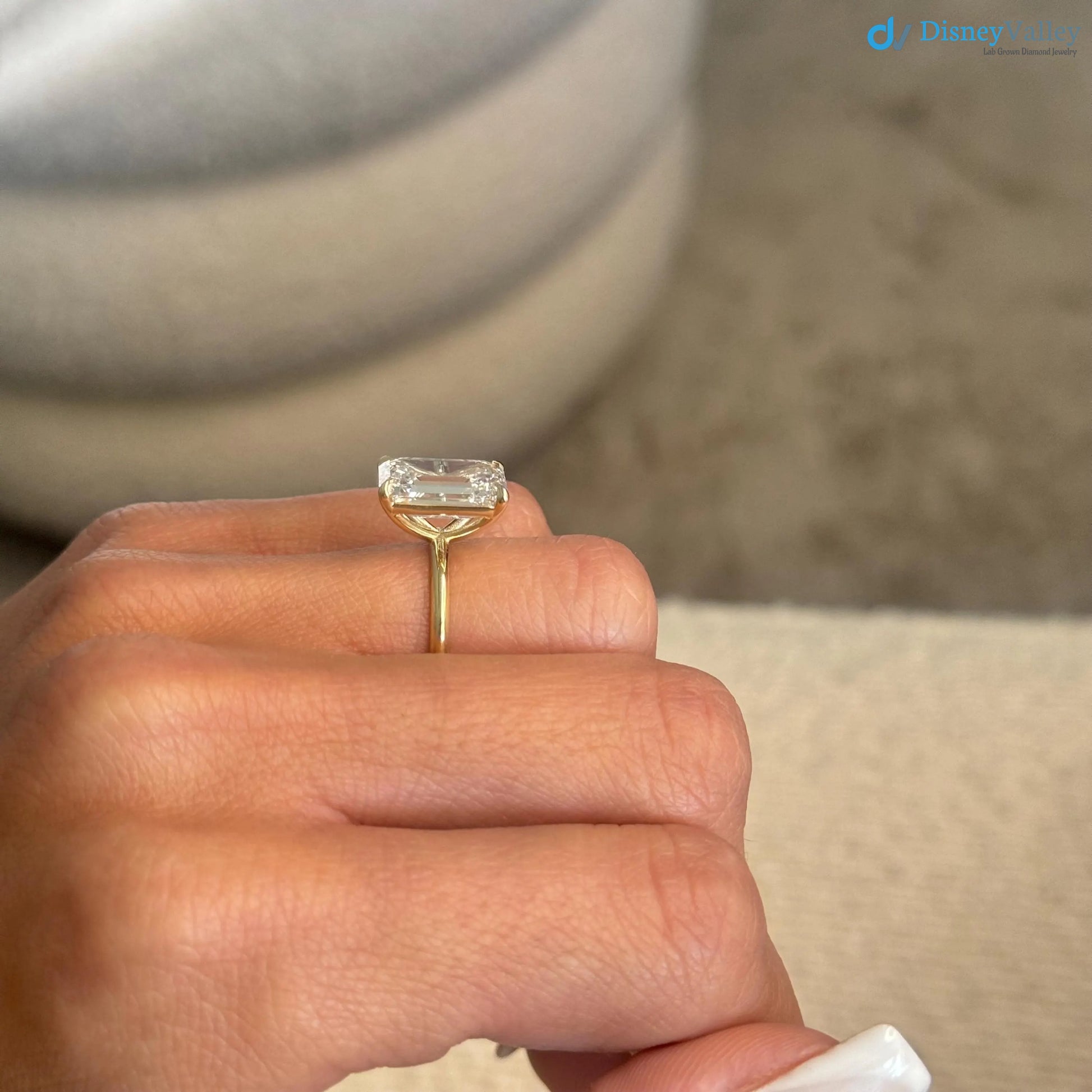 Dreamy 3.00 Carat D-VVS2 Emerald Cut Lab Grown Diamond Solitaire Ring - DisneyValley 