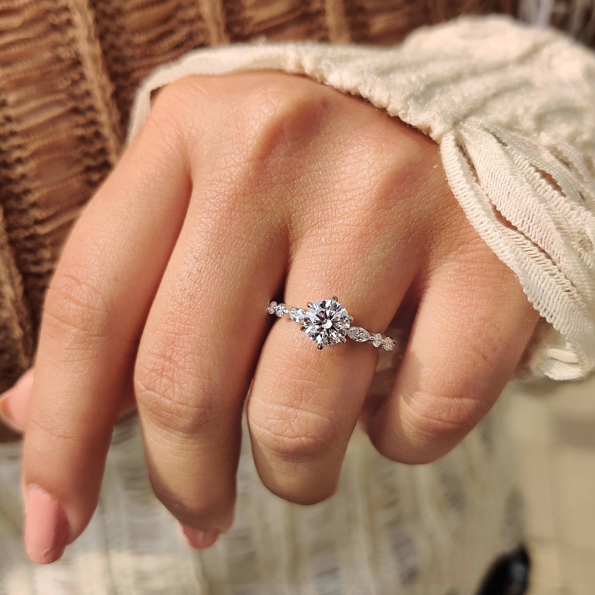 Lab Grown Round Diamond Ring In Share Prong Band Main image