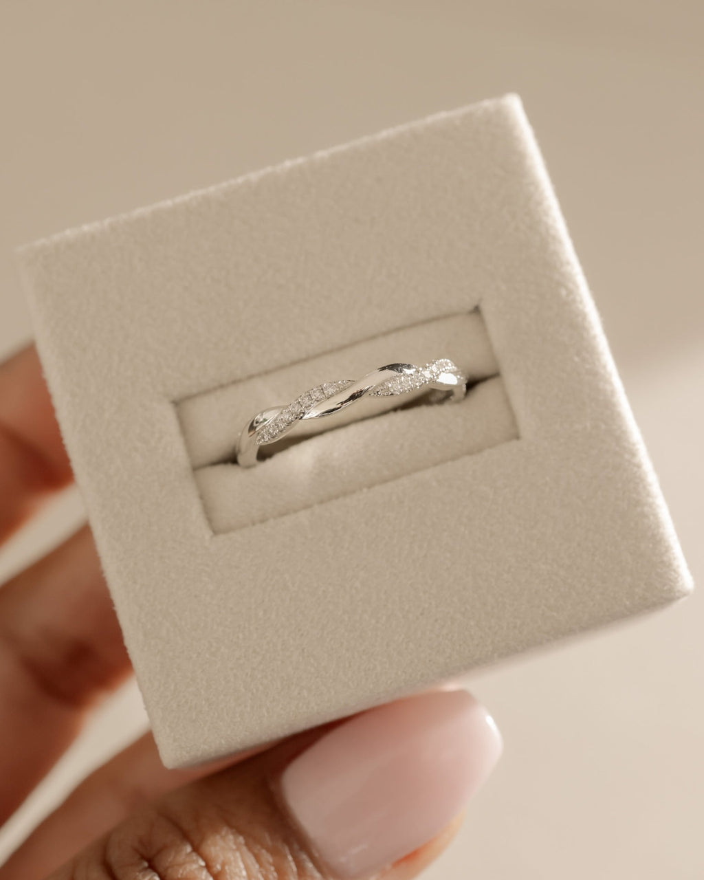 0.10 TCW Round CVD Diamond Twisted Wedding Band