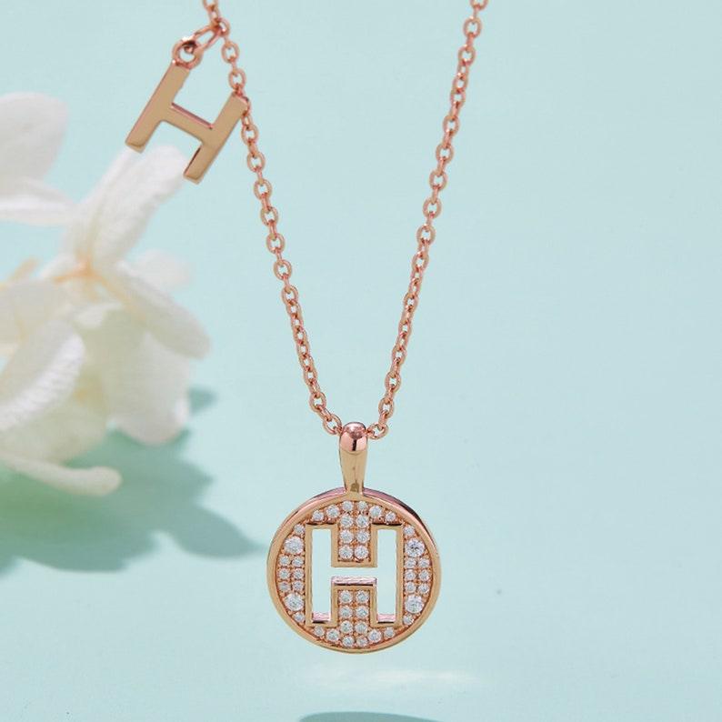 Personalized "H" latter diamond necklace