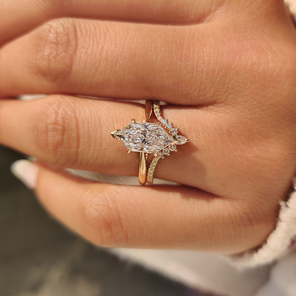 Dutch Marquise Solitaire Ring with Wedding Band in Curved Style