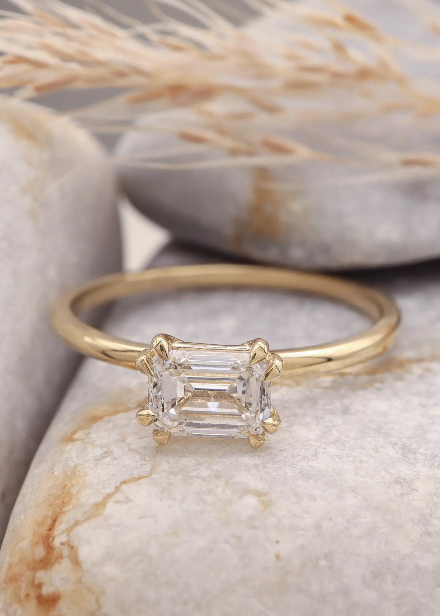 Horizontal Emerald-Cut lab grown Diamond engagement Ring - DisneyValley Main image