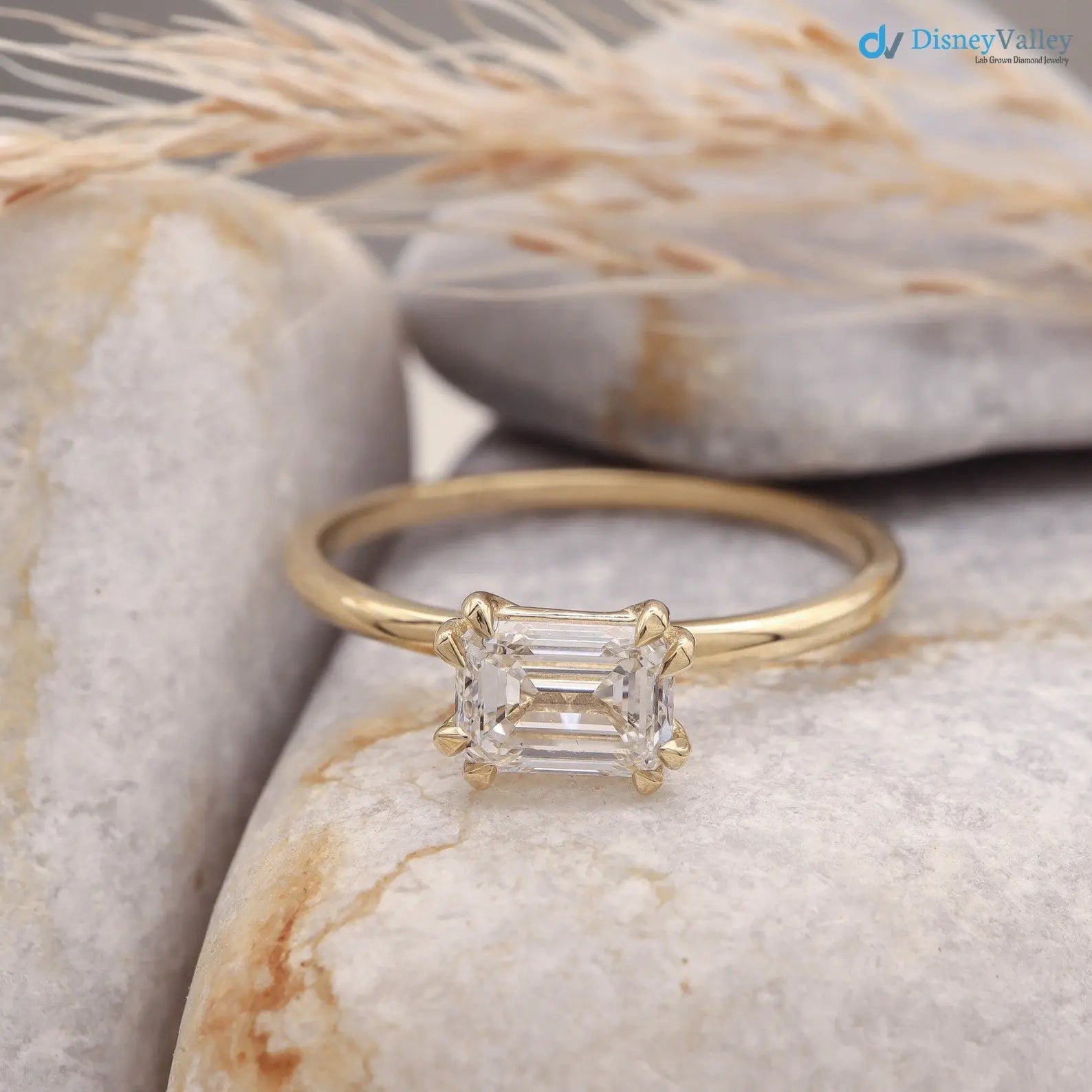 Horizontal Emerald-Cut lab grown Diamond engagement Ring - DisneyValley