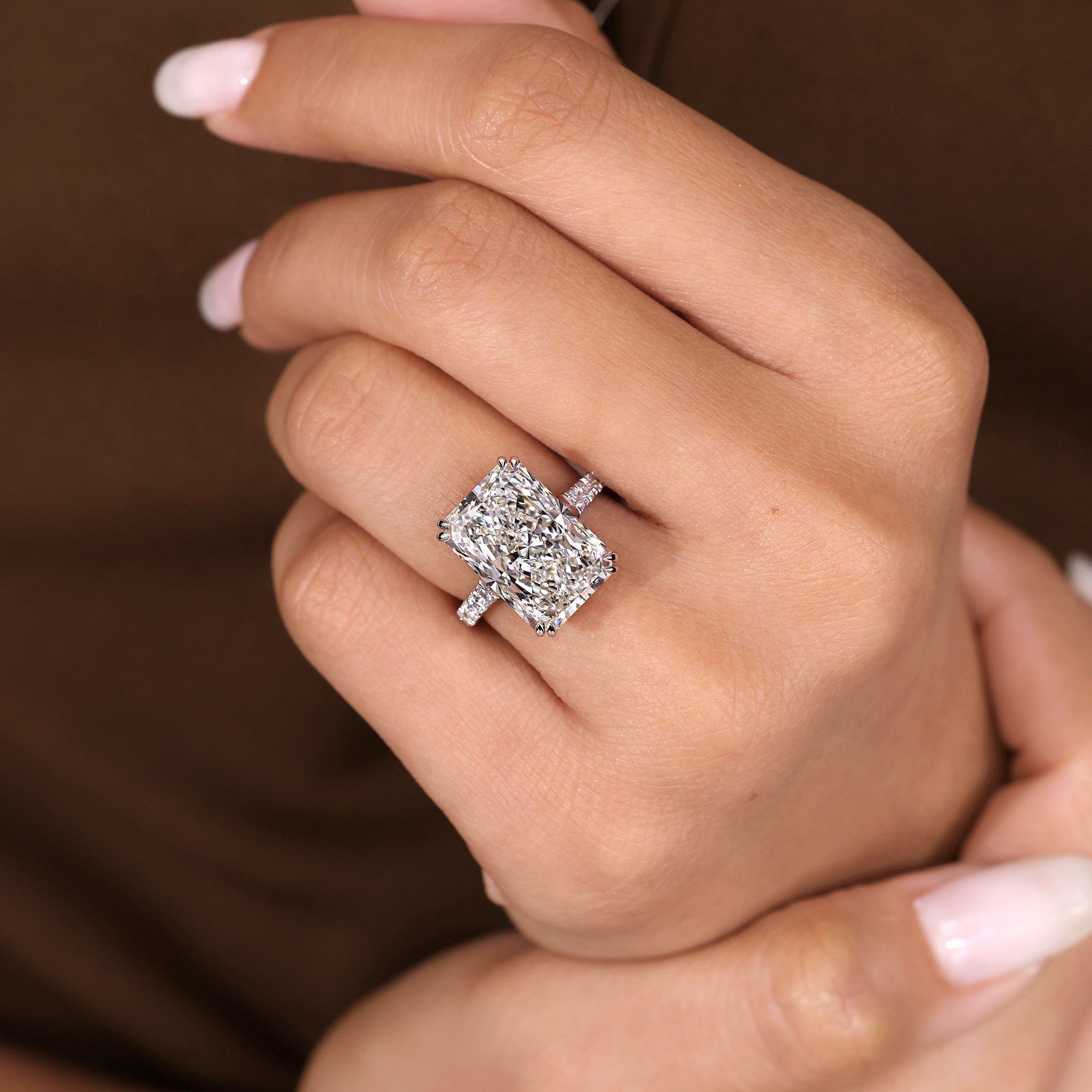 2.5 Carat Radiant Cut Diamond Ring in Trellis Setting Zweitbild