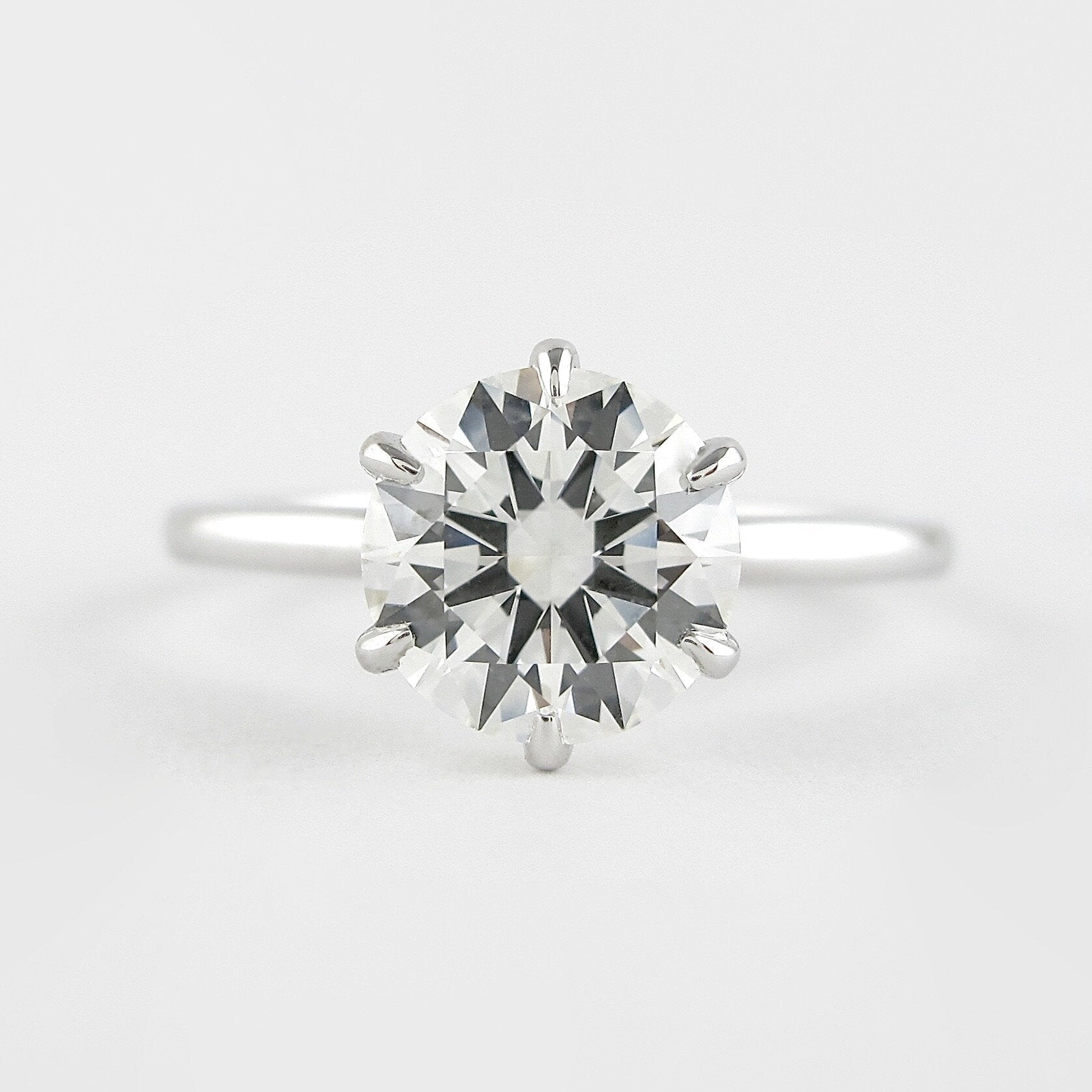 1.0 CT Round Cut Moissanite Solitaire Style Engagement Ring