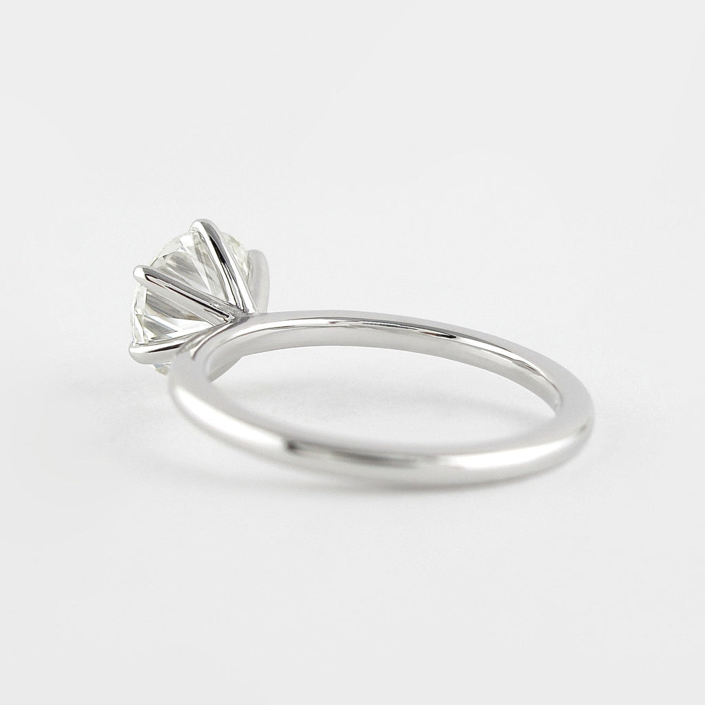 1.0 CT Round Cut Moissanite Solitaire Style Engagement Ring