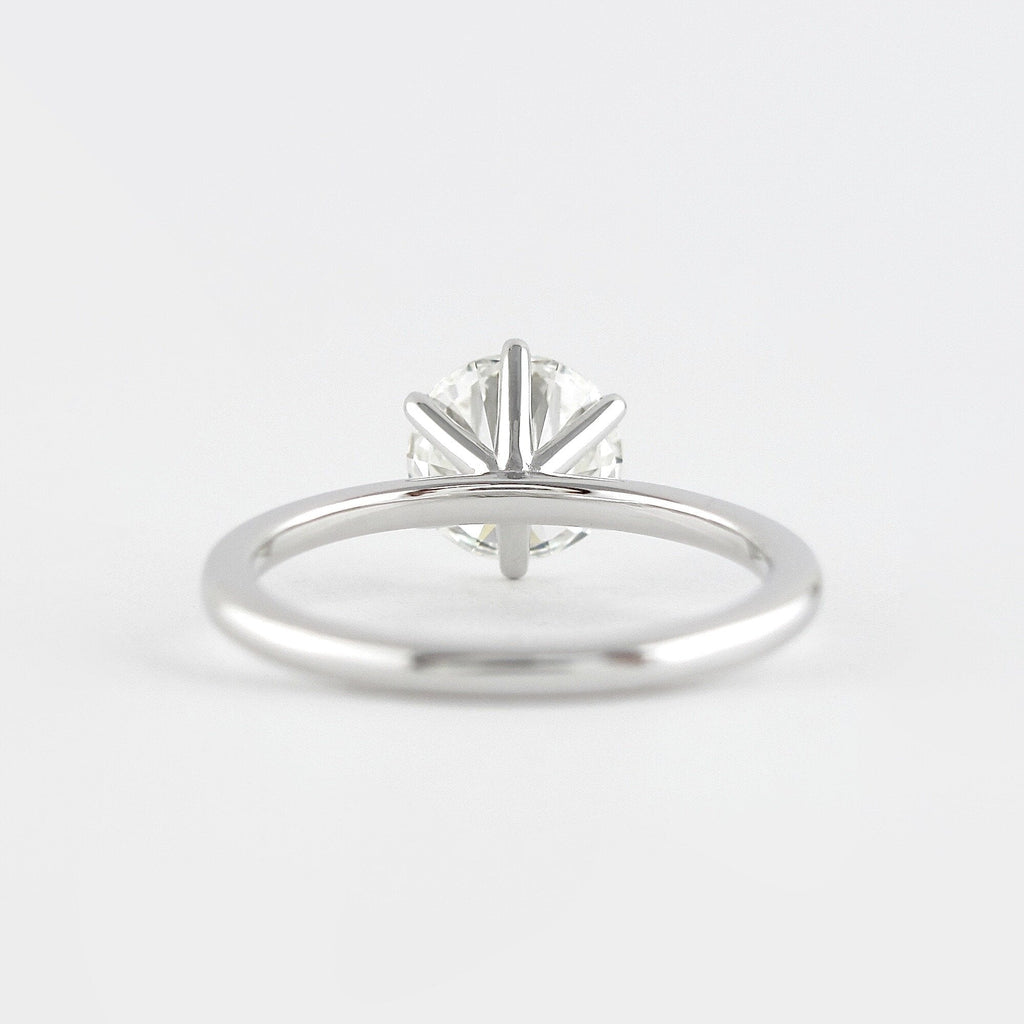 1.0 CT Round Cut Moissanite Solitaire Style Engagement Ring