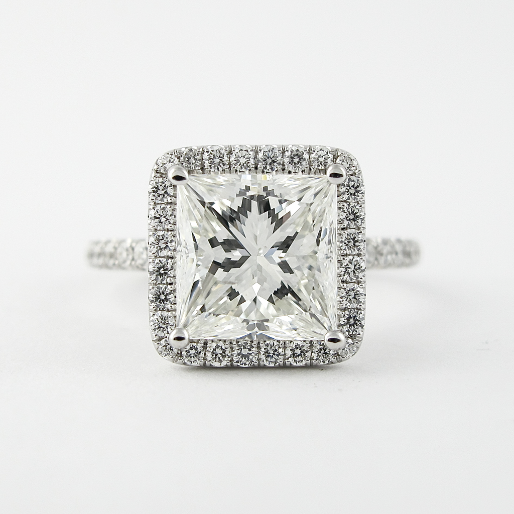 2.0 CT Princess Cut Moissanite Halo Engagement Ring