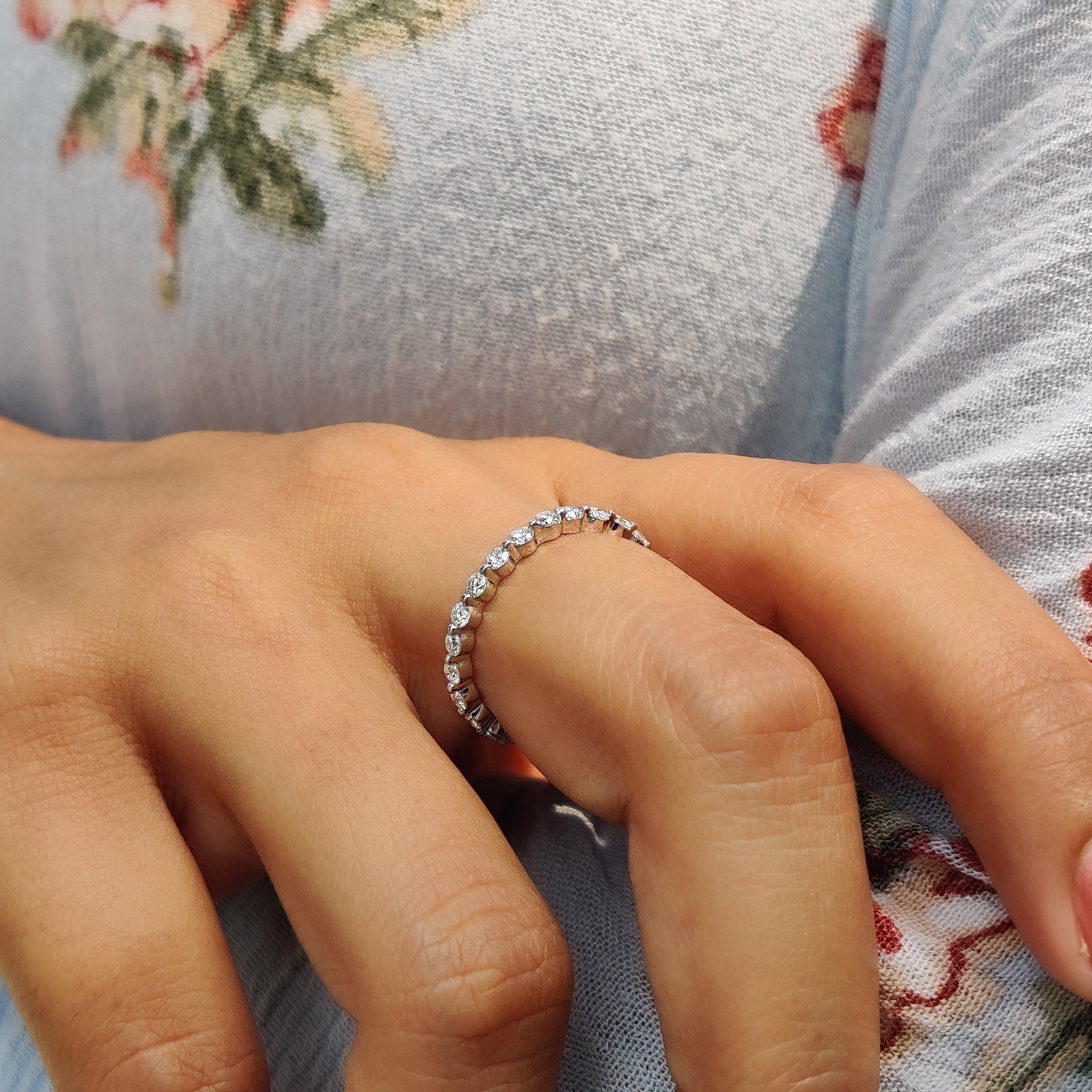 Floating Bubble Eternity Wedding Band