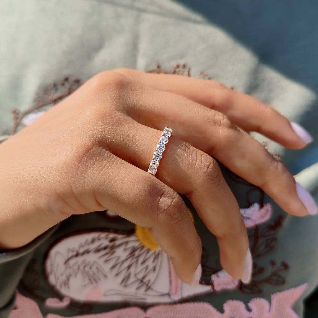 Round Cut Wedding Band In Eternity Style