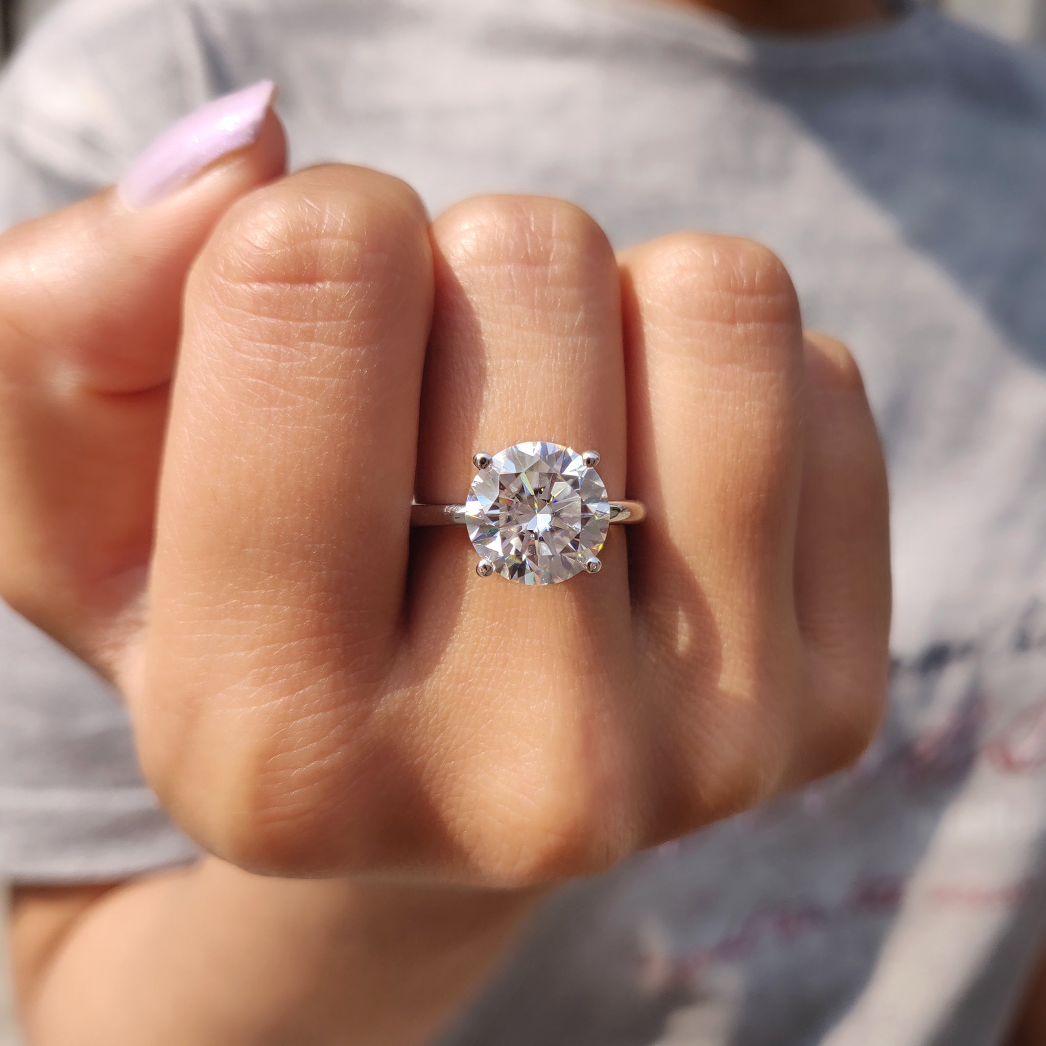 Round Cut Solitaire Engagement Ring Immagine secondaria del prodotto