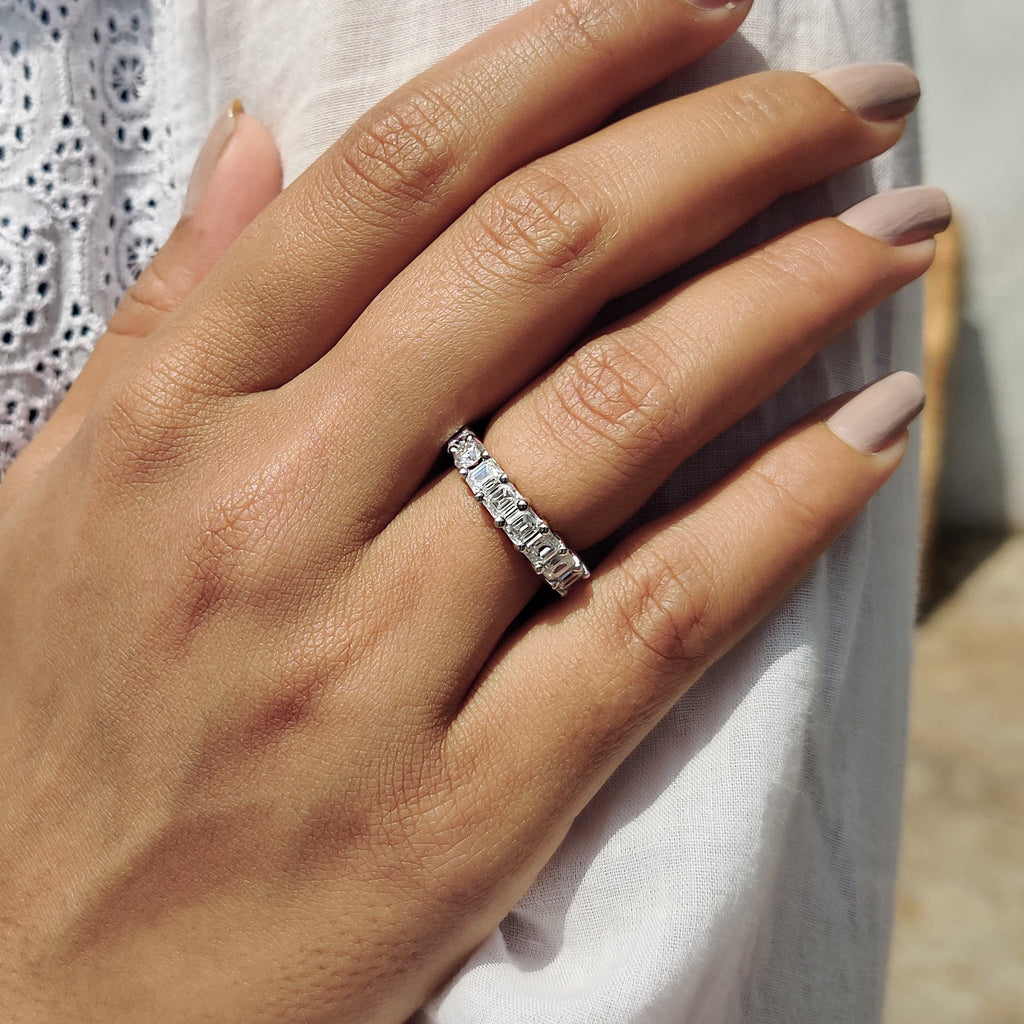 Emerald and Round Wedding Band With Double Style Eternity
