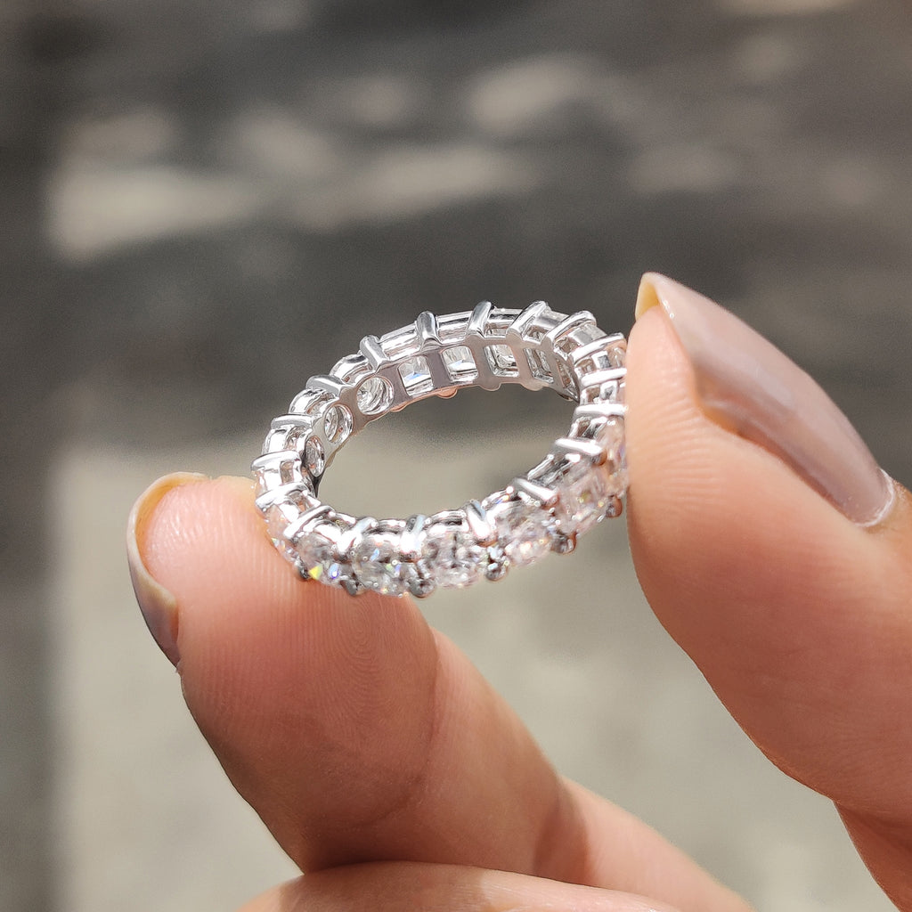Emerald and Round Wedding Band With Double Style Eternity