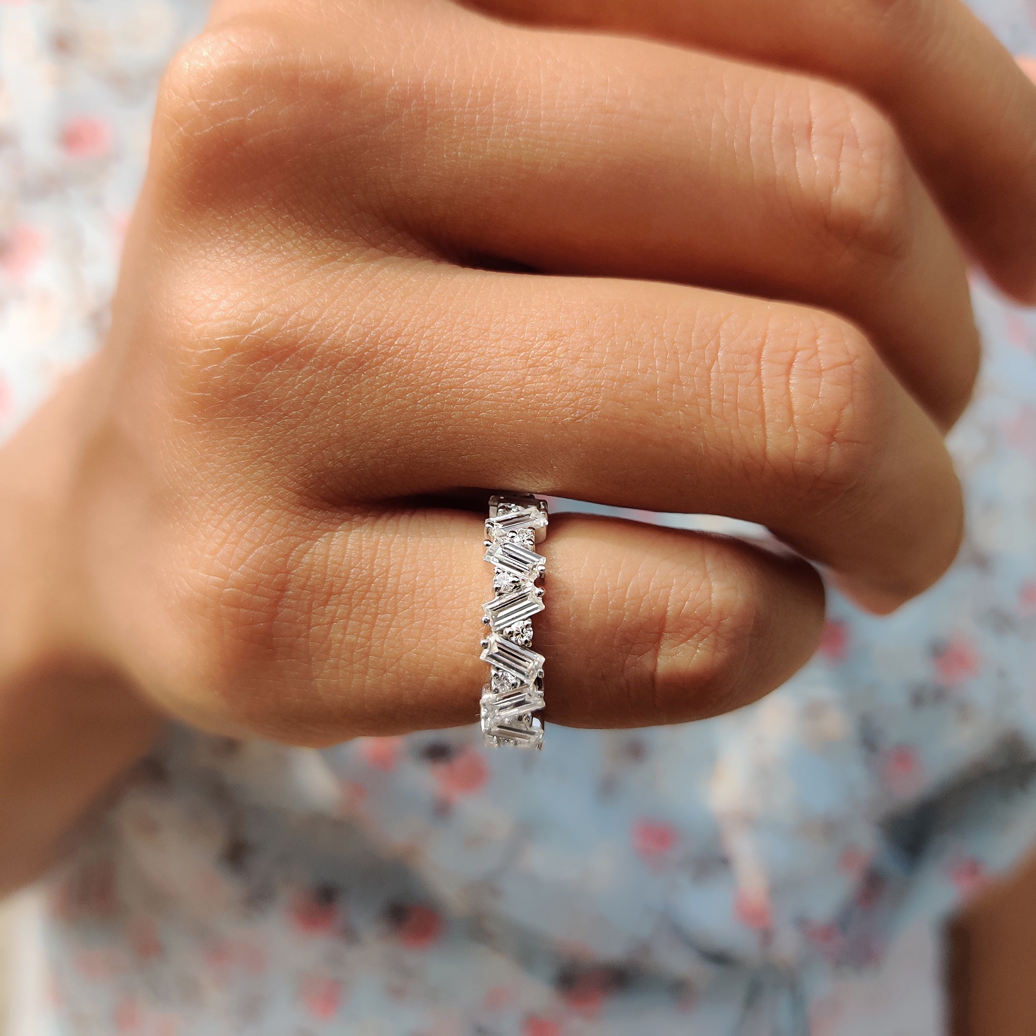 Baguette Cut Wedding band In Zig Zag Style Secondary image