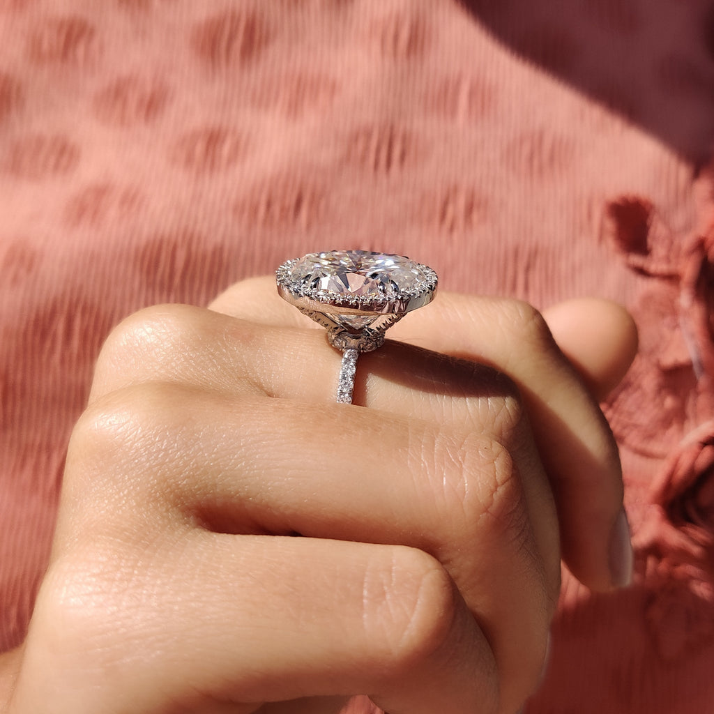 Oval Hybrid Halo Ring Setting