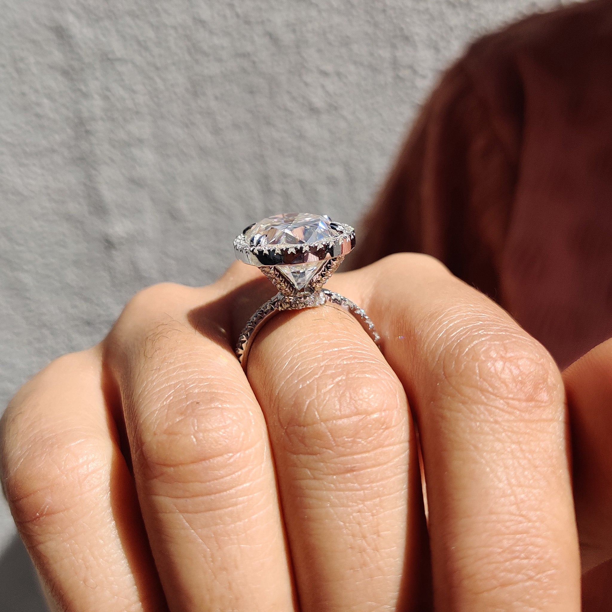 Oval Hybrid Halo Ring Setting