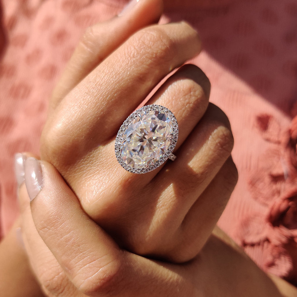 Oval Hybrid Halo Ring Setting