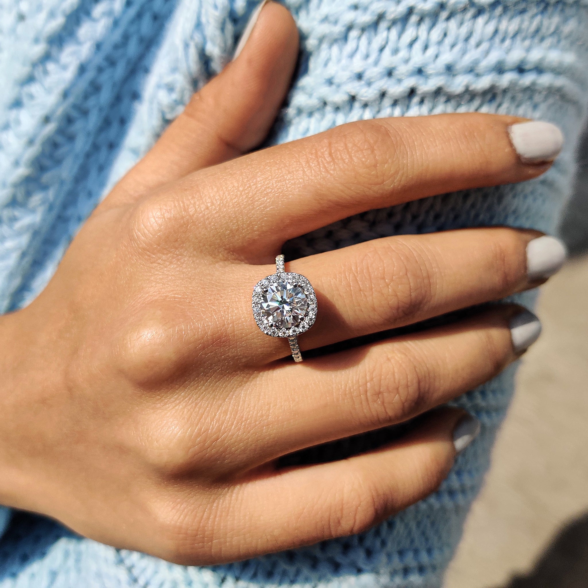 2 Carat Round Cut Diamond Ring in Cathedral Setting
