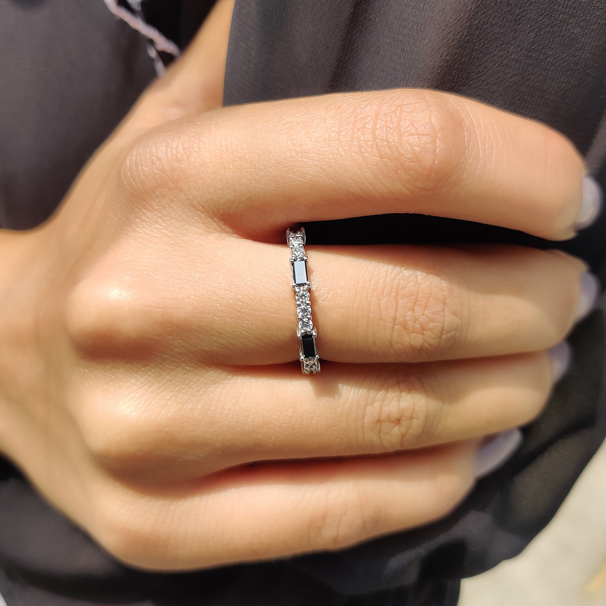 Black Baguette And Round Wedding Band In Full Eternity Style Imagen secundaria del producto