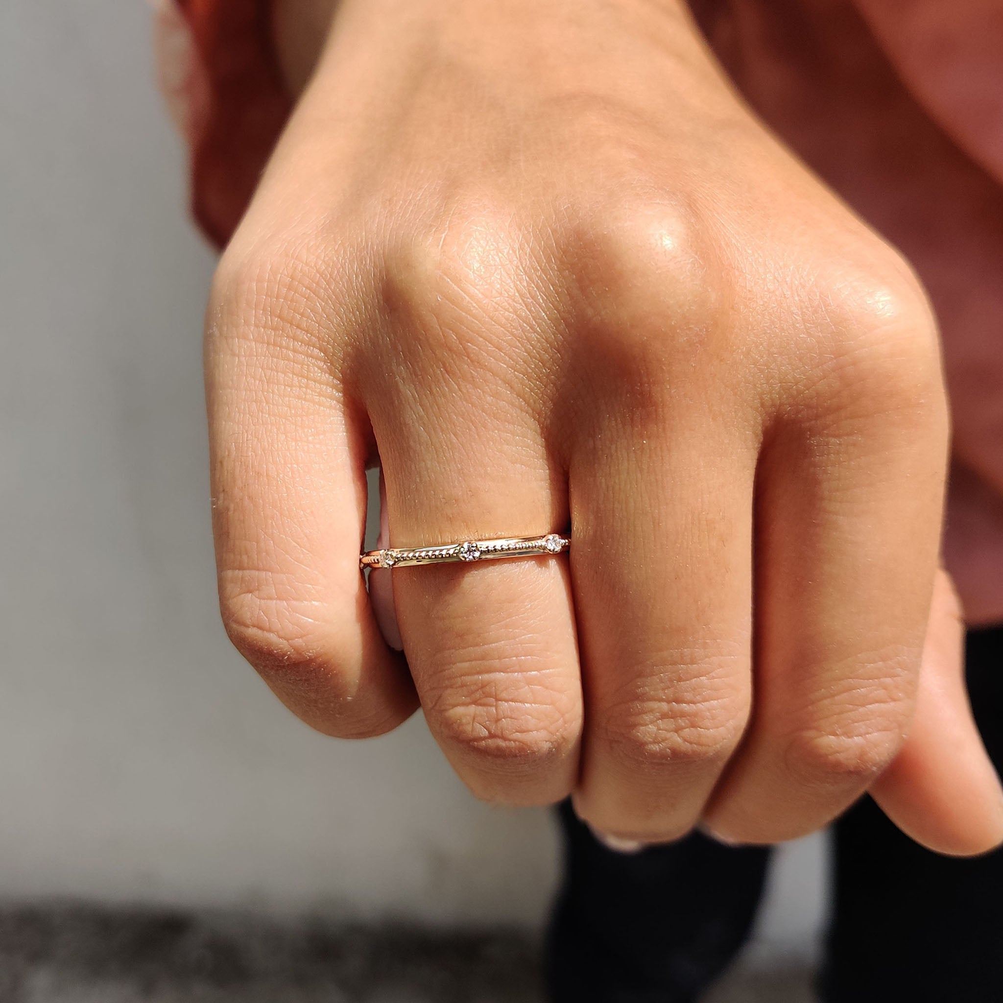 Round Wedding Band With Milgrain Setting Imagen secundaria del producto