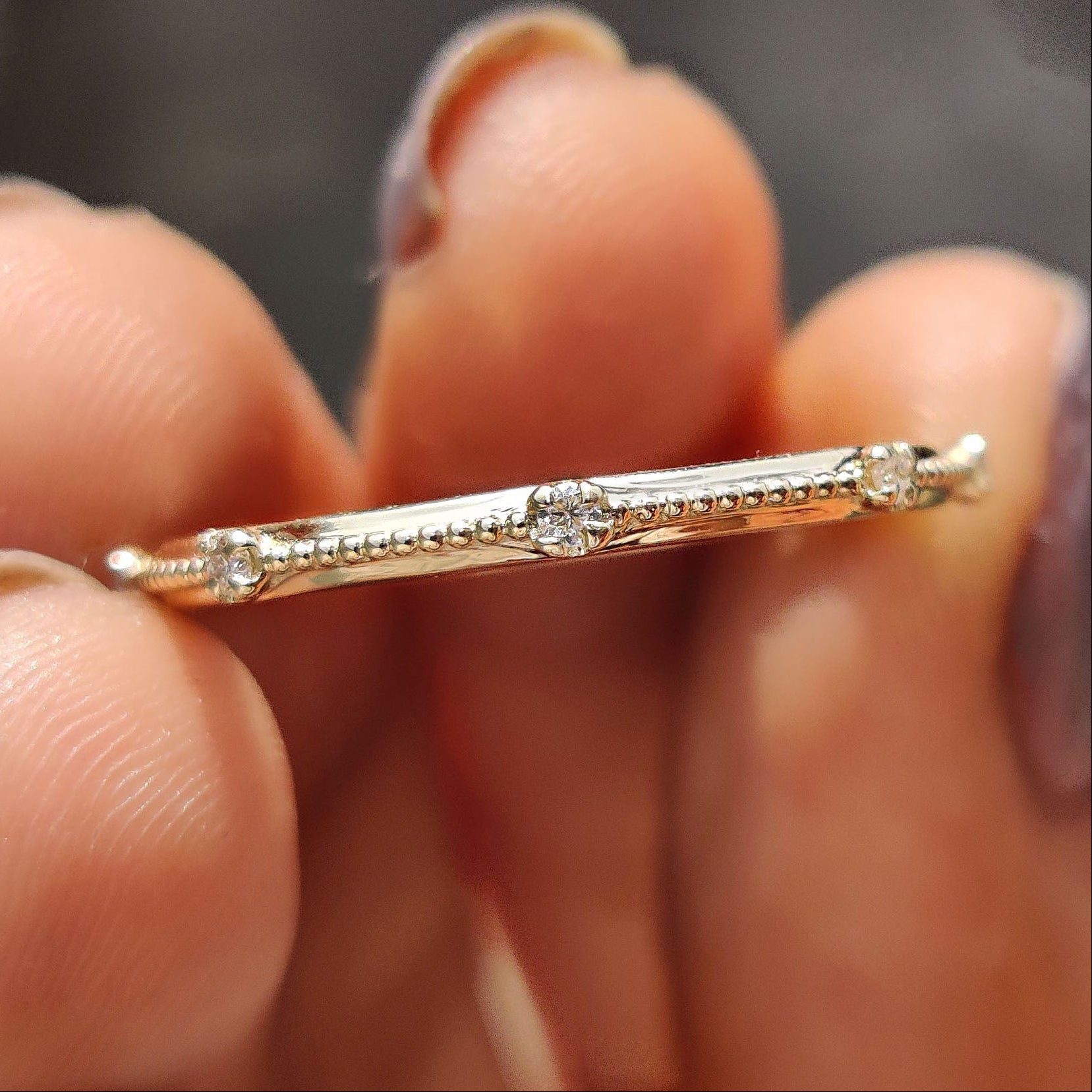 Round Wedding Band With Milgrain Setting Imagen principal del producto