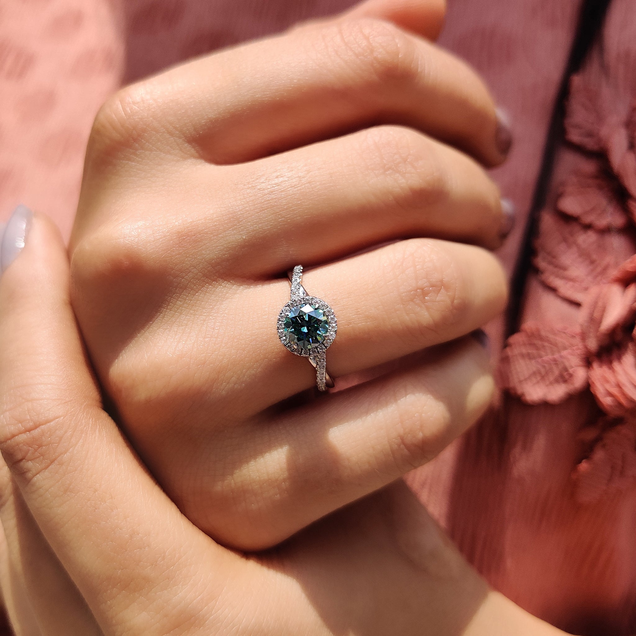 Cyan Blue Round Cut Engagement Ring With Twisted Pave