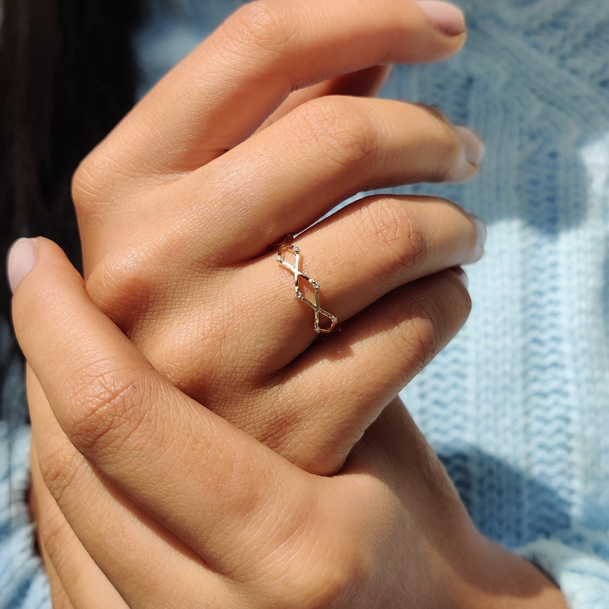 Zig Zag Wedding Band With Round Cut Moissanite