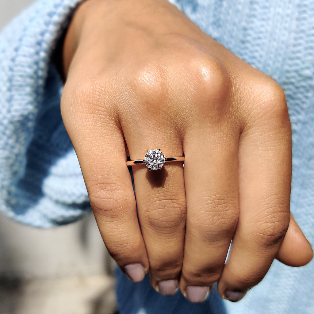Round Cut Solitaire Engagement Ring