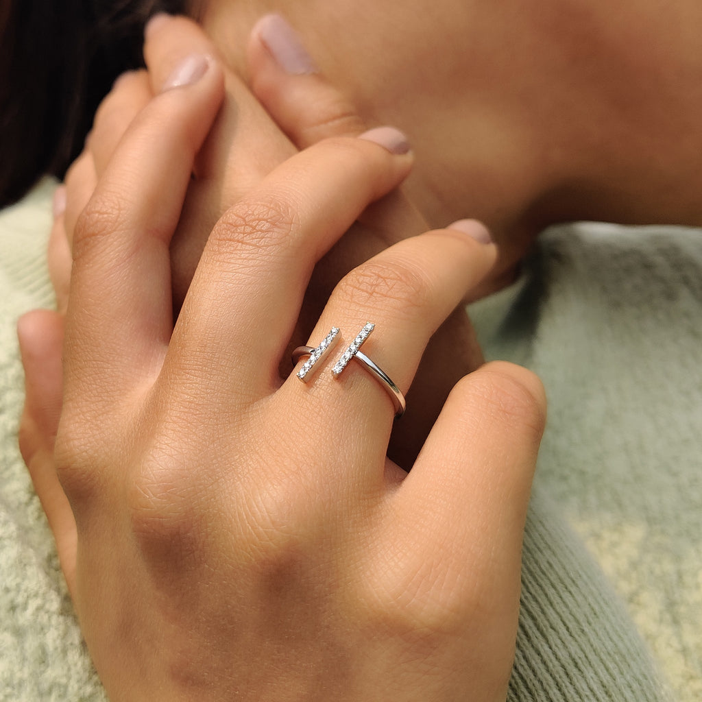 Open Gap Round Cut Moissanite Ring
