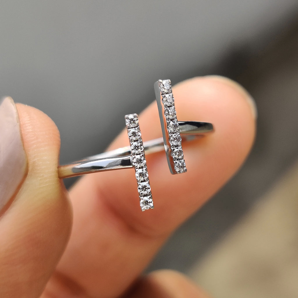 Open Gap Round Cut Moissanite Ring