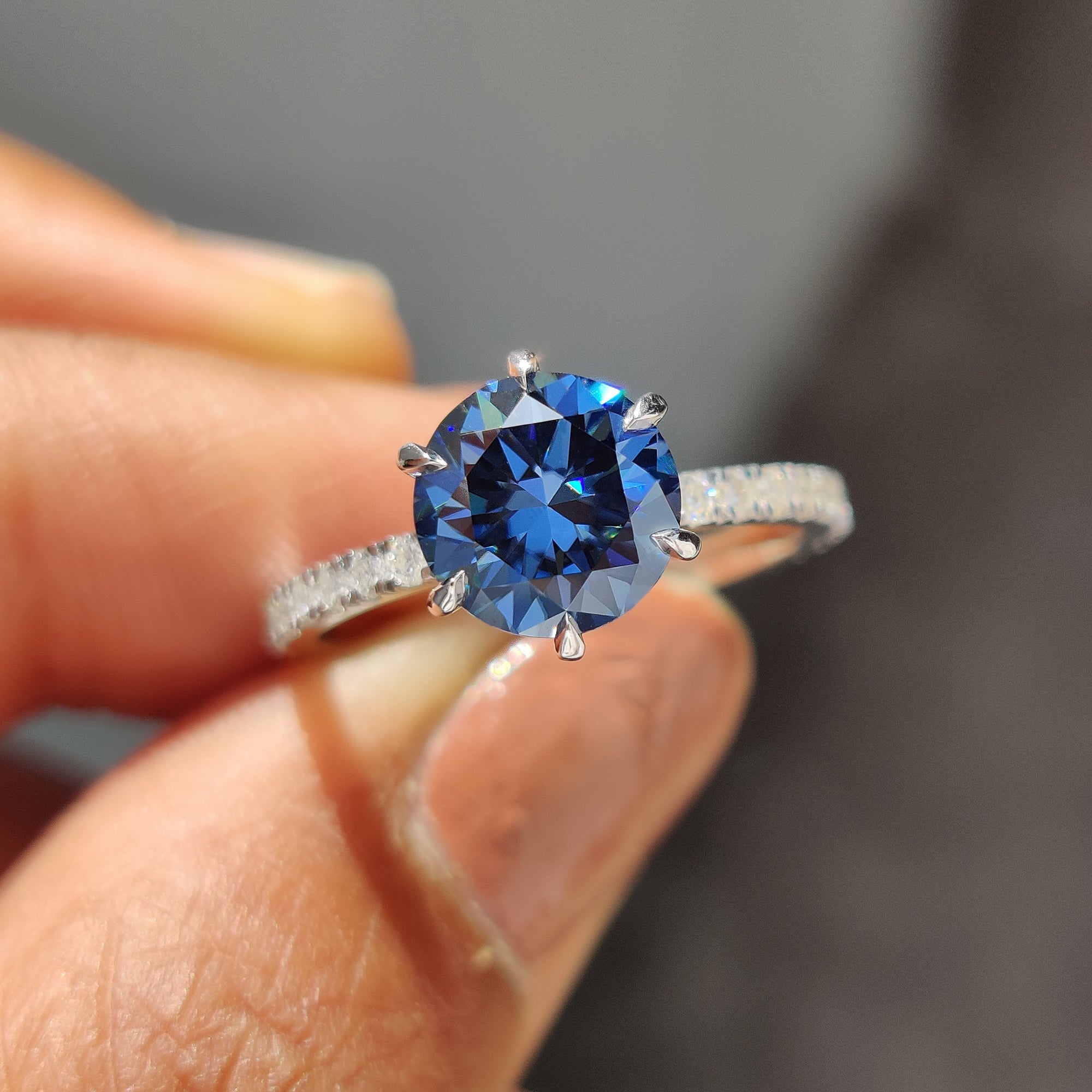 Royal Dark Blue Round Pave Engagement Ring Main image