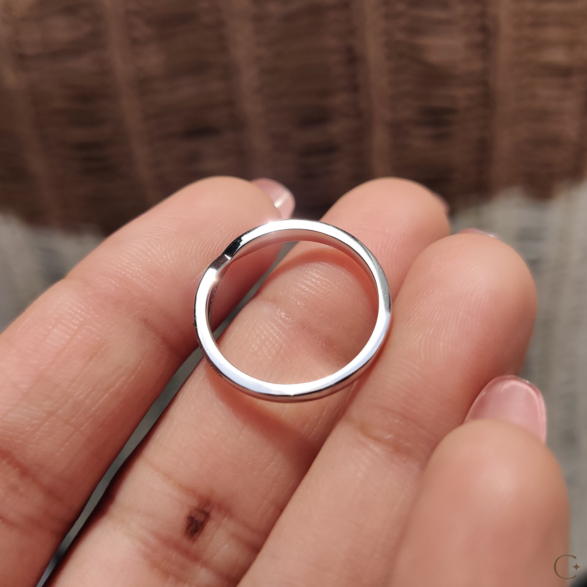 Wedding Ring White Gold - Round Diamond