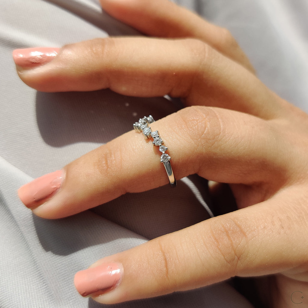 Curved Diamond Band With Round Cut