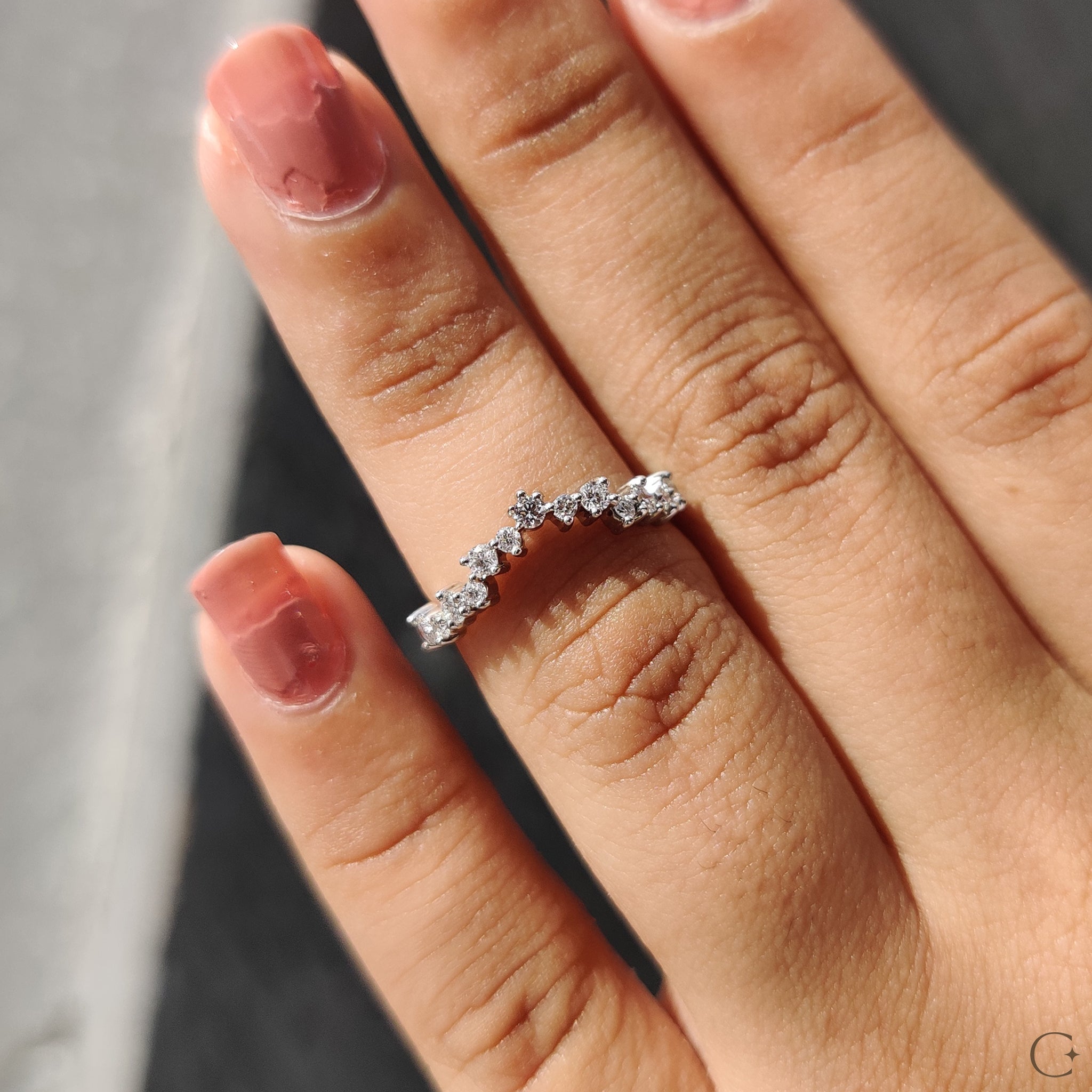 Curved Diamond Band With Round Cut